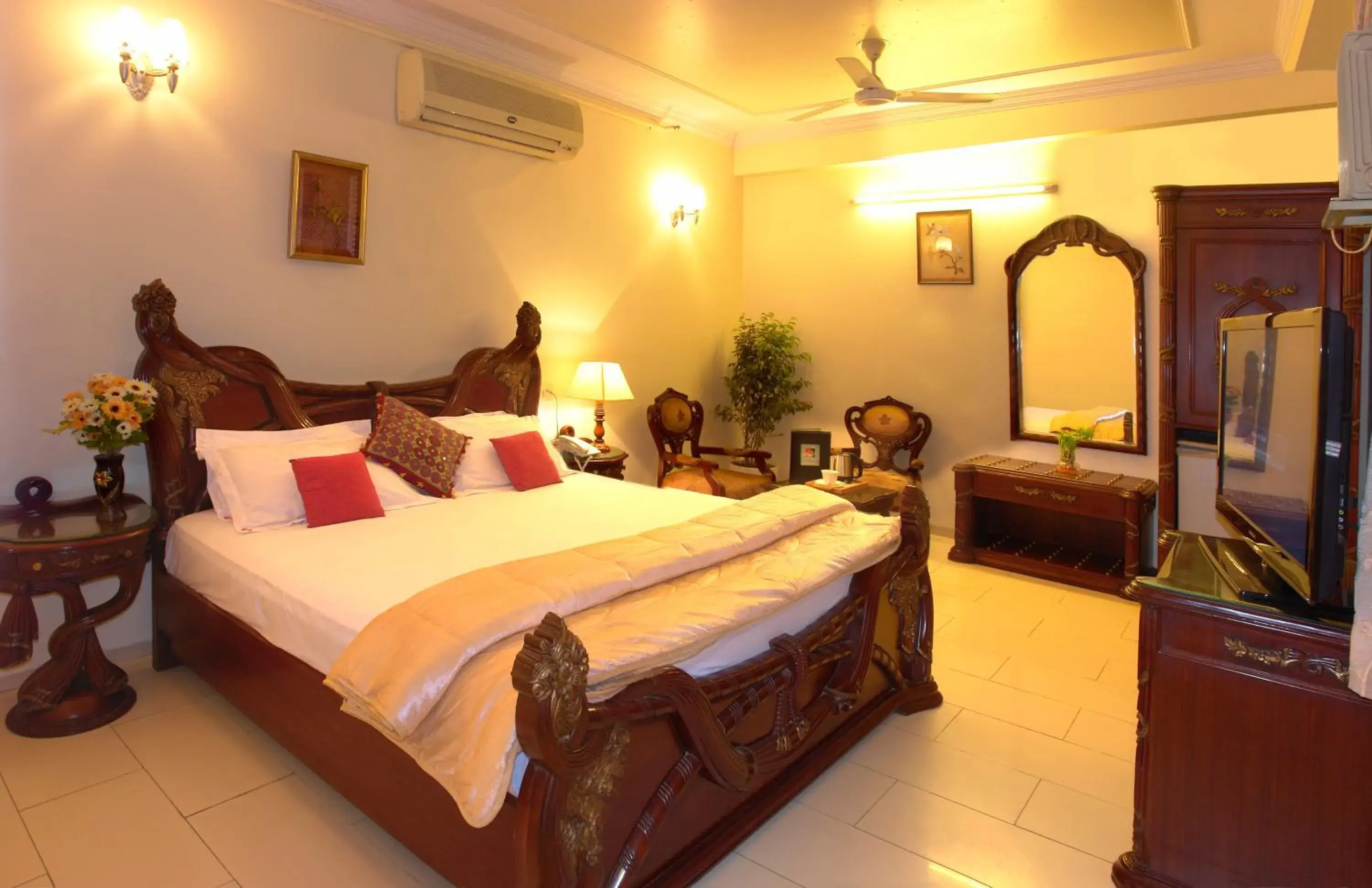 Photo of the whole room, Bed in Hotel Sita International Photo of the whole room, Bed in Hotel Sita International