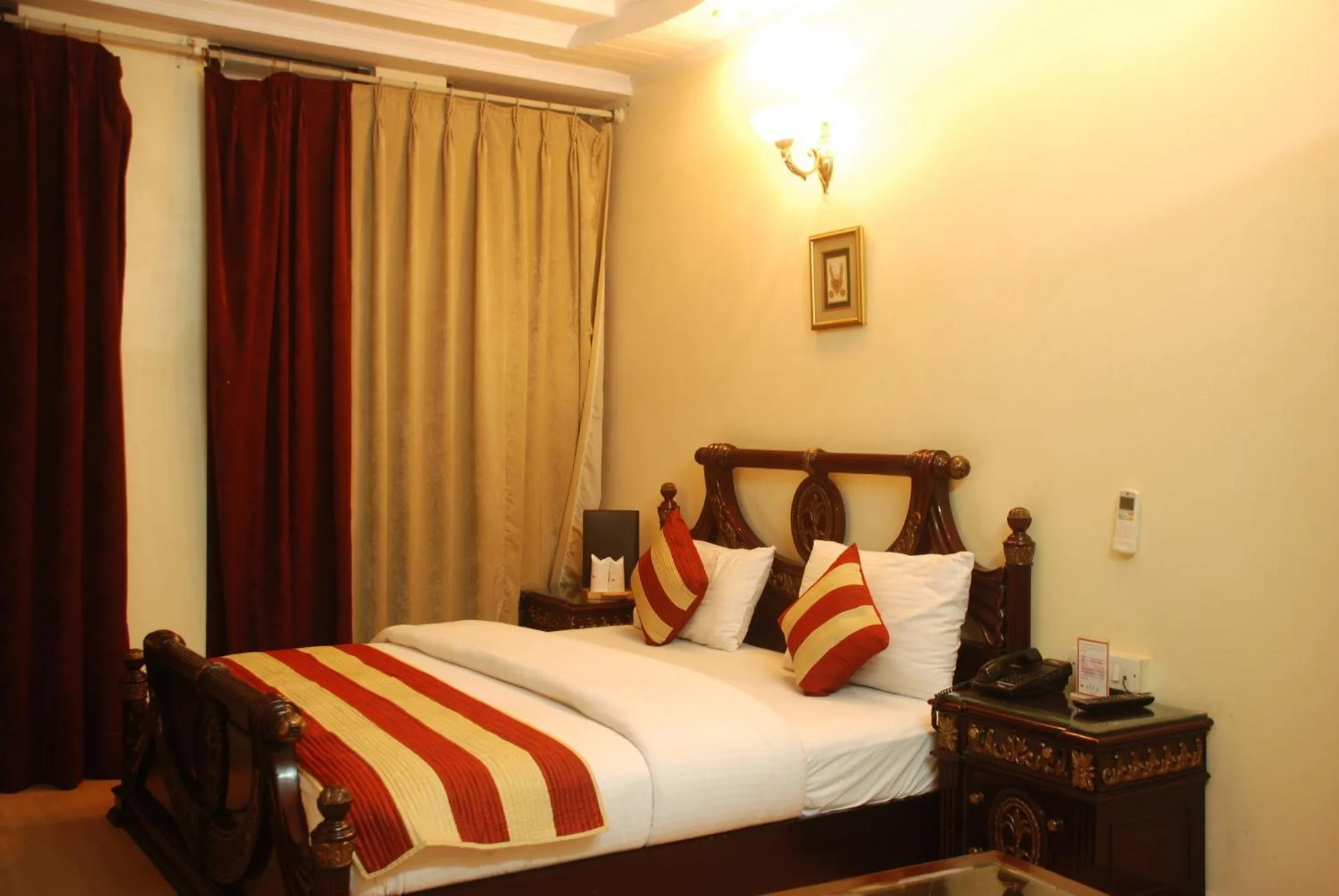 Bedroom, Bed in Hotel Sita International