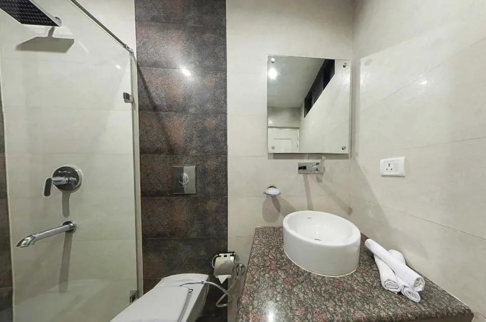 Bathroom in Hotel Sita International
