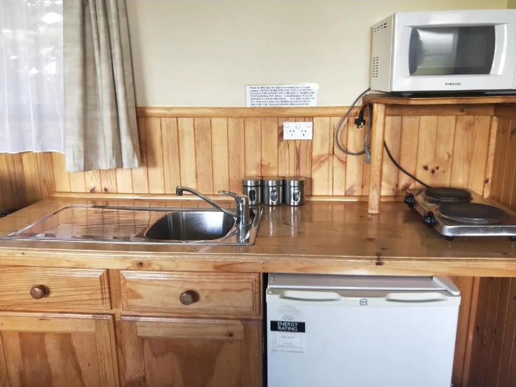 Twelve Apostles Motel & Country Retreat