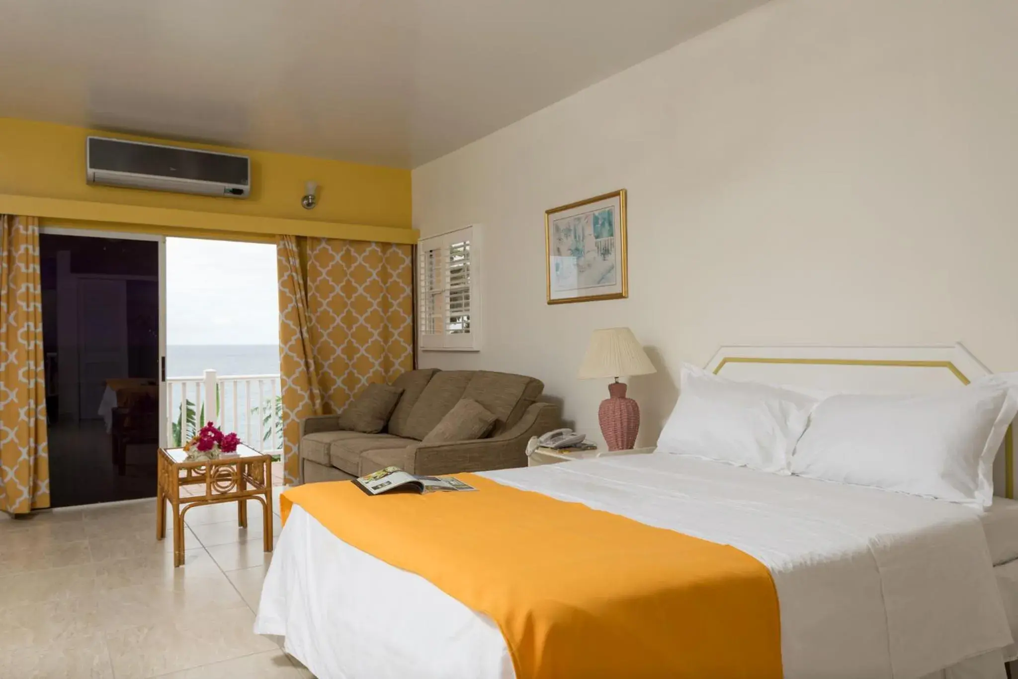 Studio with Sea View in Bird Rock Beach Hotel Studio with Sea View in Bird Rock Beach Hotel
