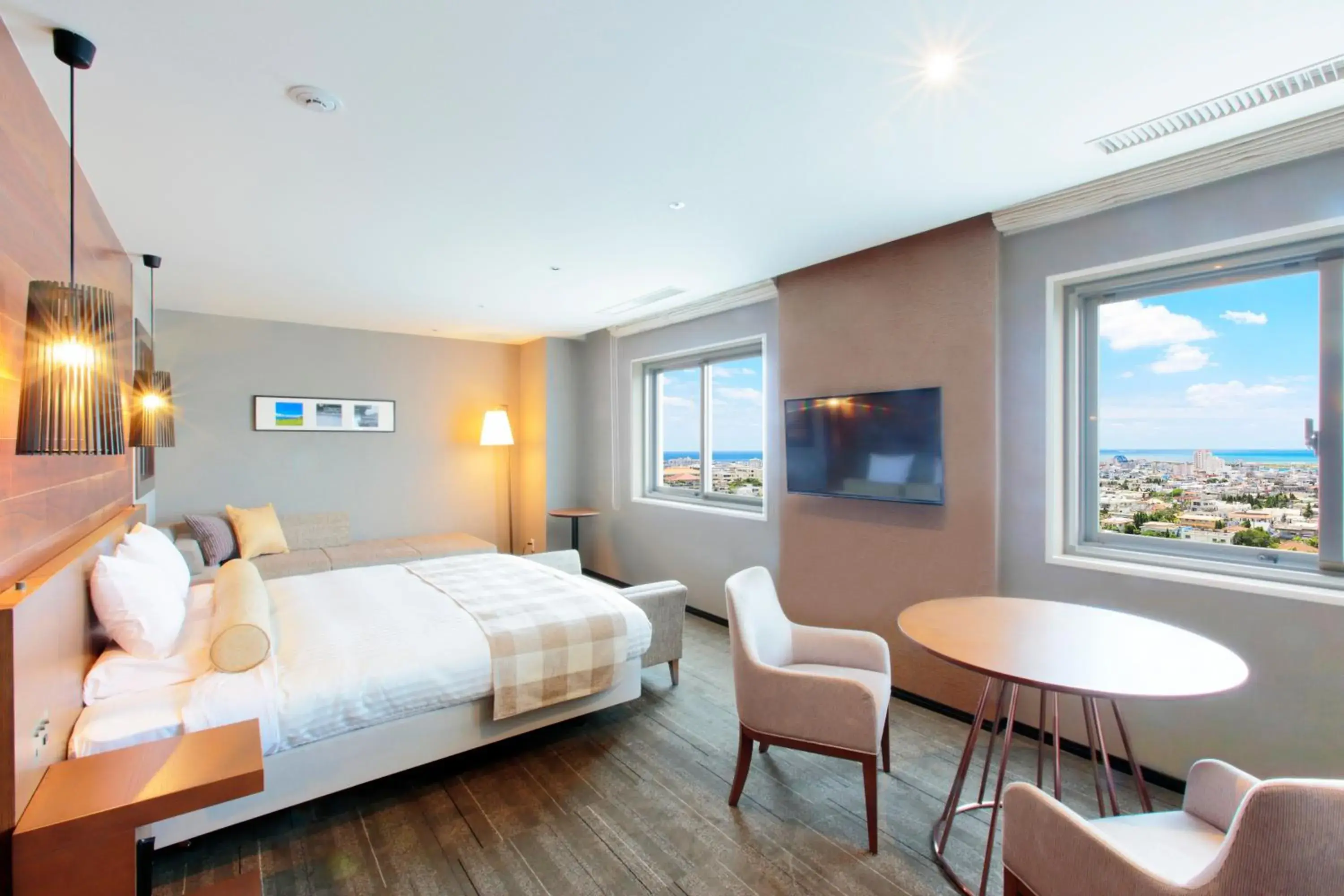 Photo of the whole room, Bed in Art Hotel Ishigakijima Photo of the whole room, Bed in Art Hotel Ishigakijima