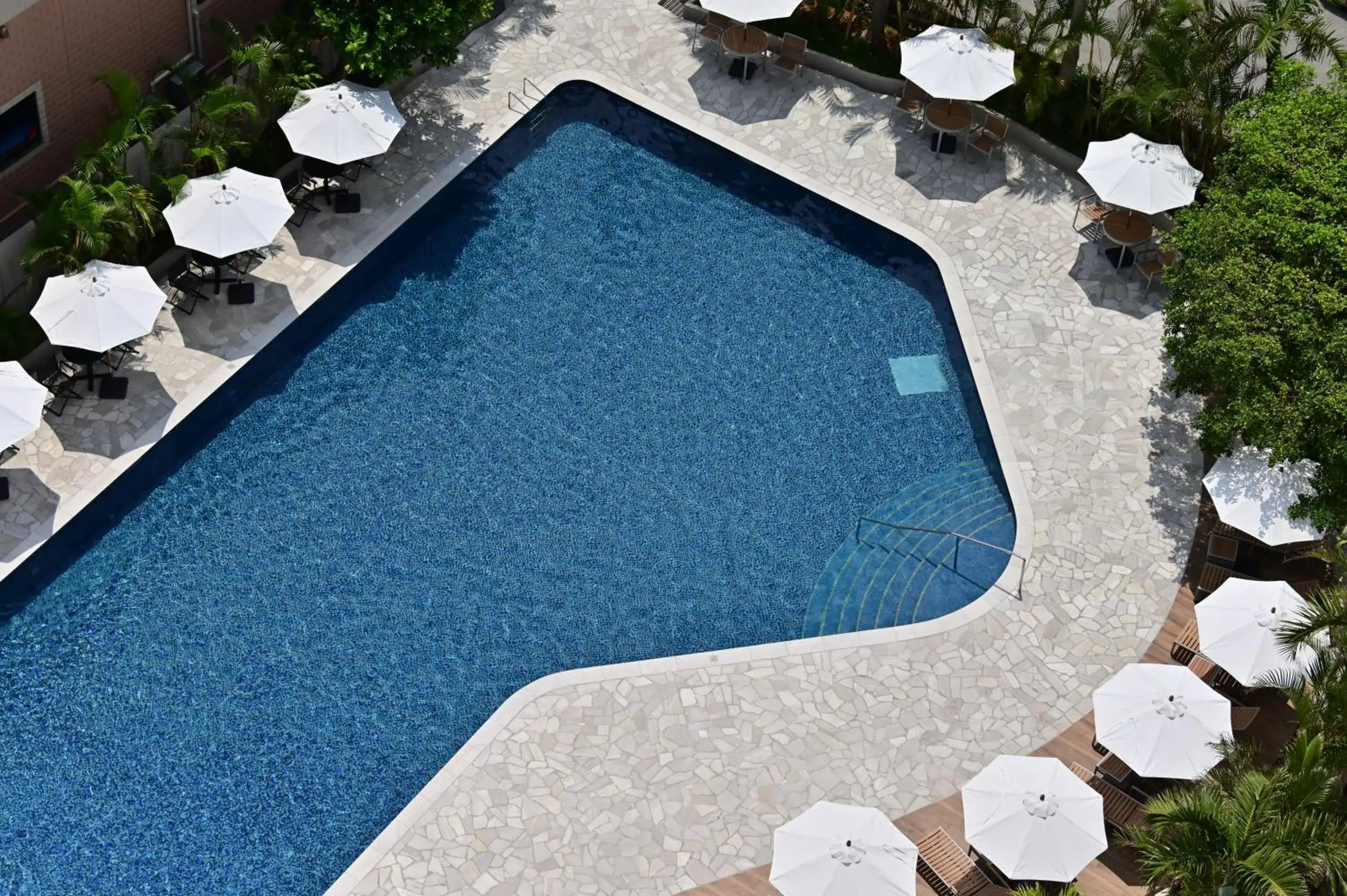 Swimming pool in Art Hotel Ishigakijima Swimming pool in Art Hotel Ishigakijima