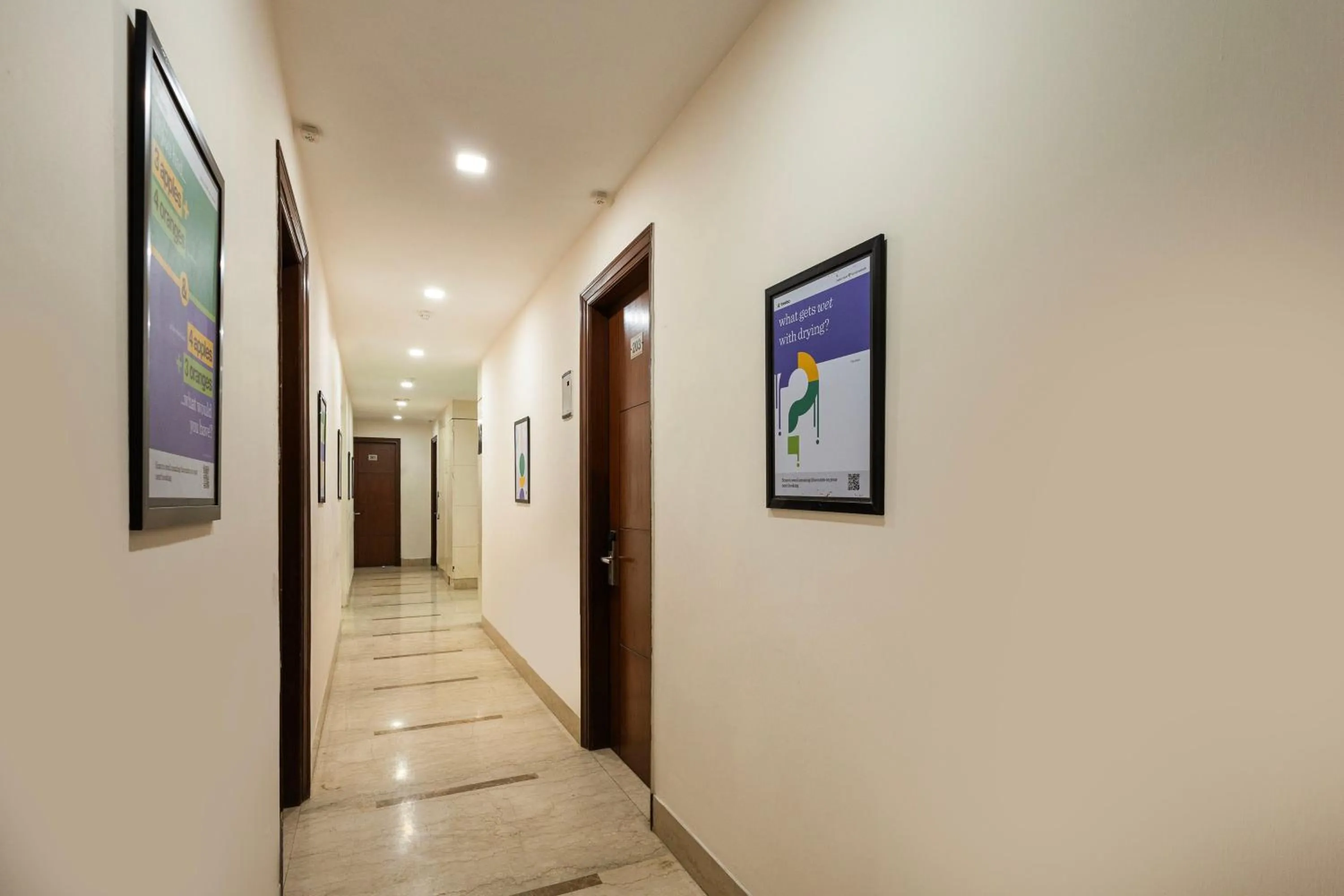 Lobby or reception in Treebo Royal Star