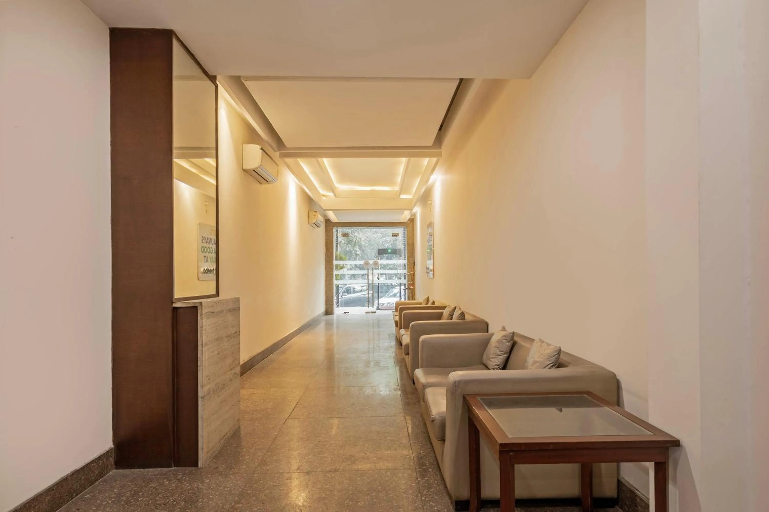 Seating area in Treebo Royal Star