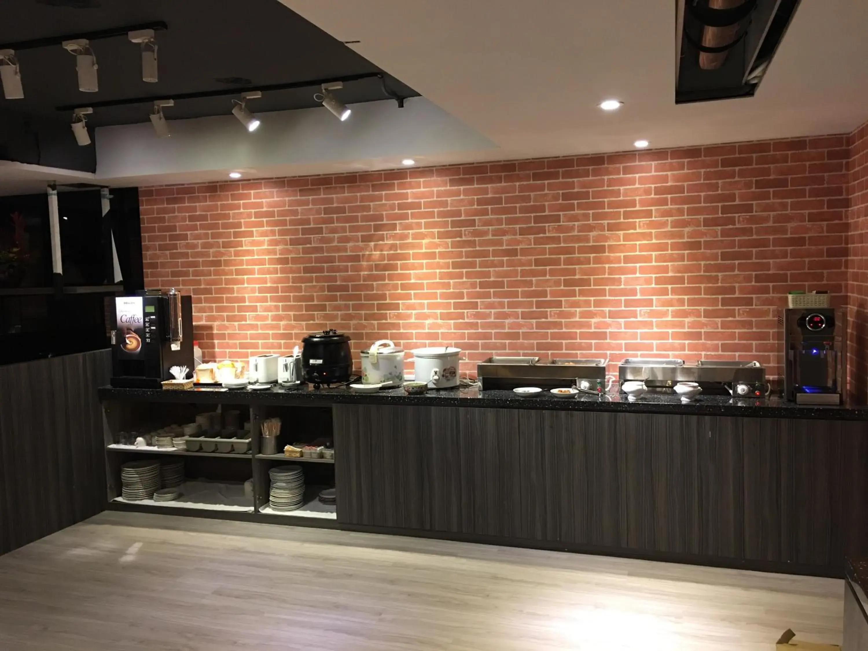 Restaurant/places to eat in Dahshin Hotel Restaurant/places to eat in Dahshin Hotel