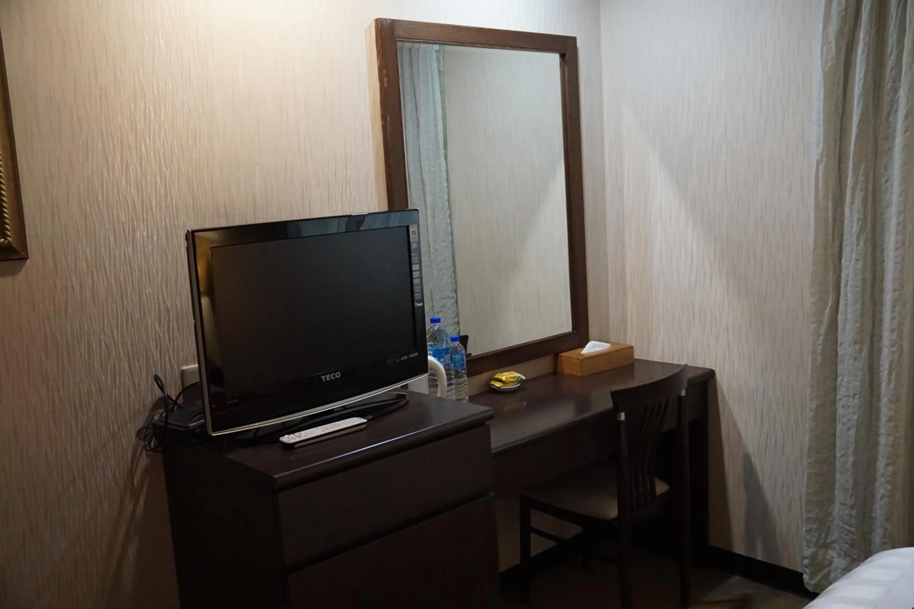 Bedroom, Bed in Dahshin Hotel