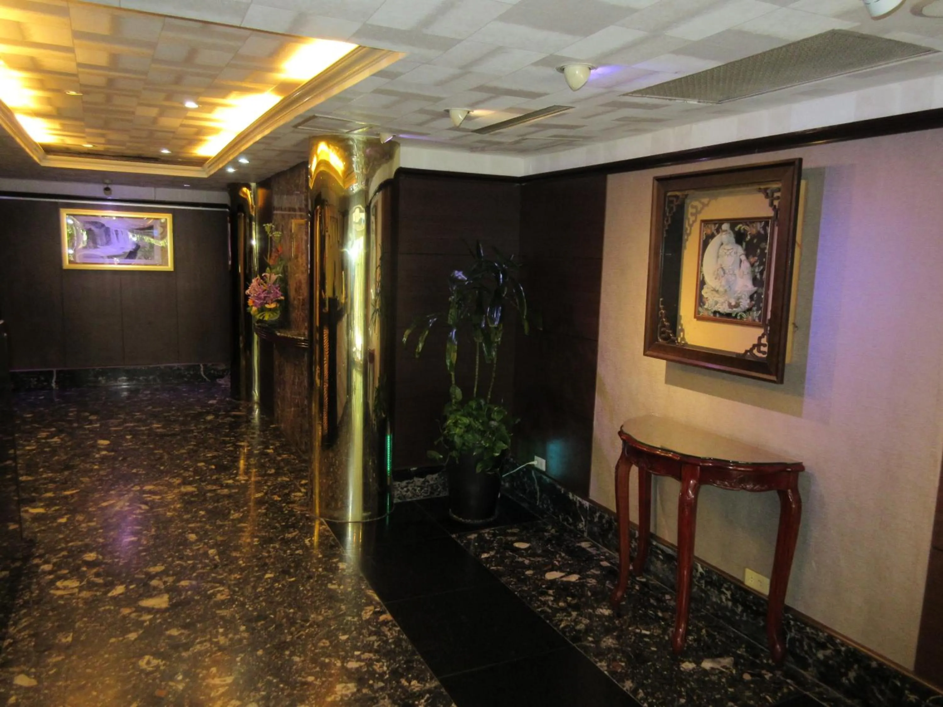 Decorative detail in Dahshin Hotel