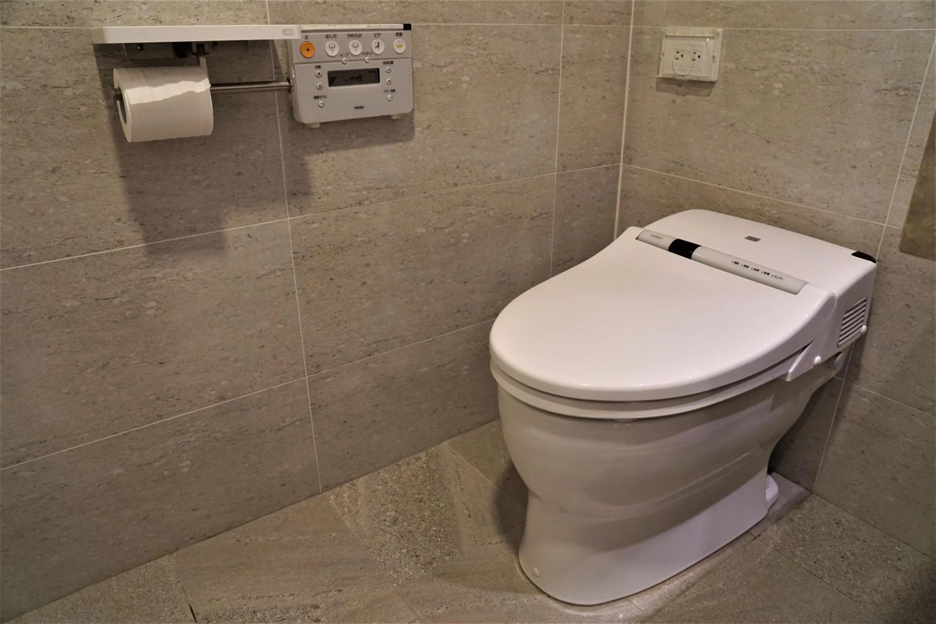 Bathroom in Dahshin Hotel