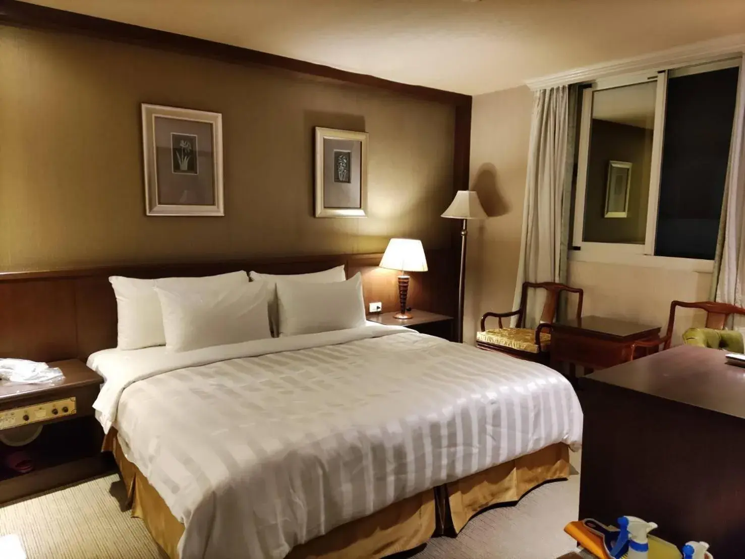 Bedroom, Bed in Dahshin Hotel Bedroom, Bed in Dahshin Hotel