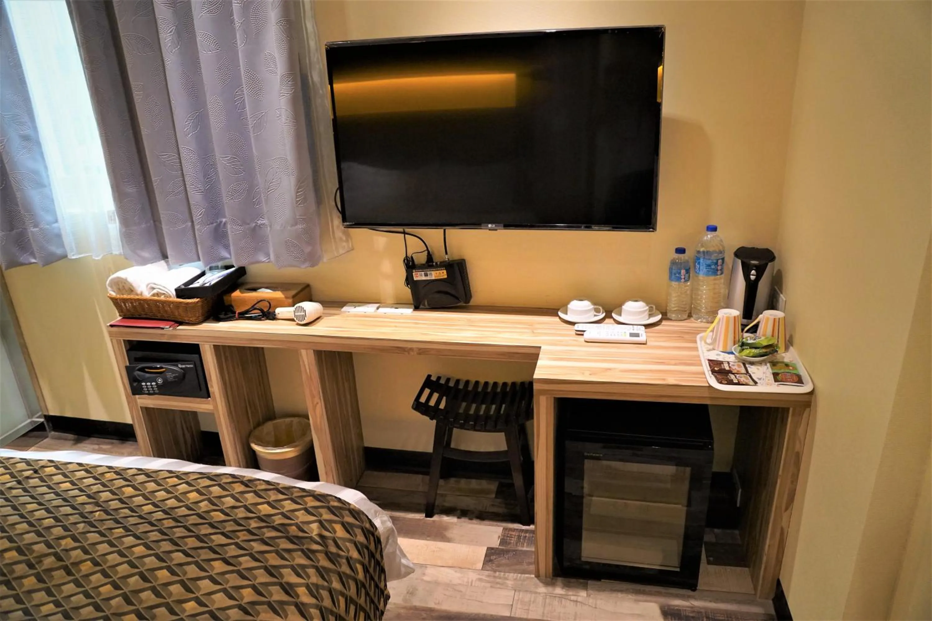 Bedroom in Dahshin Hotel