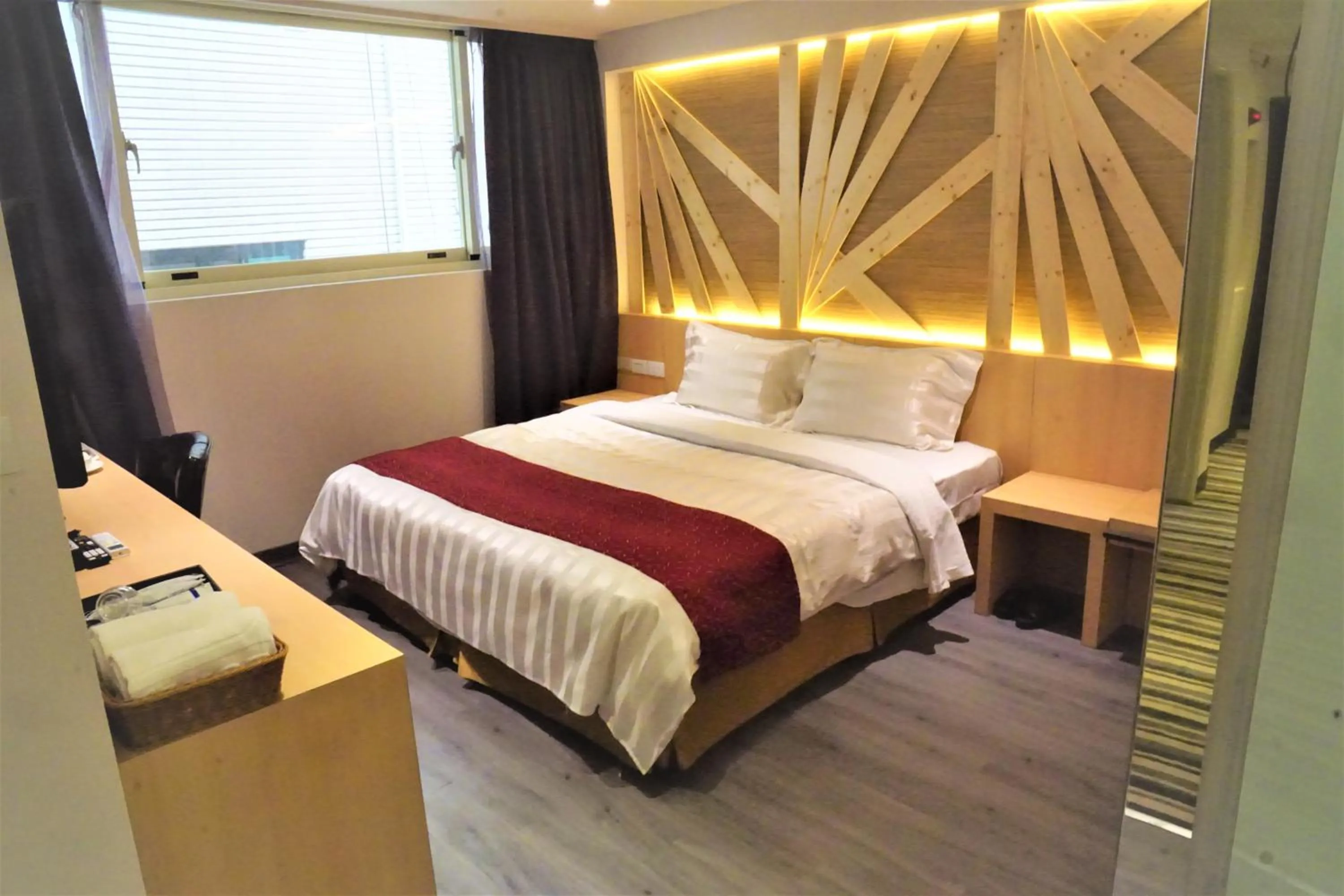 bunk bed, Bed in Dahshin Hotel