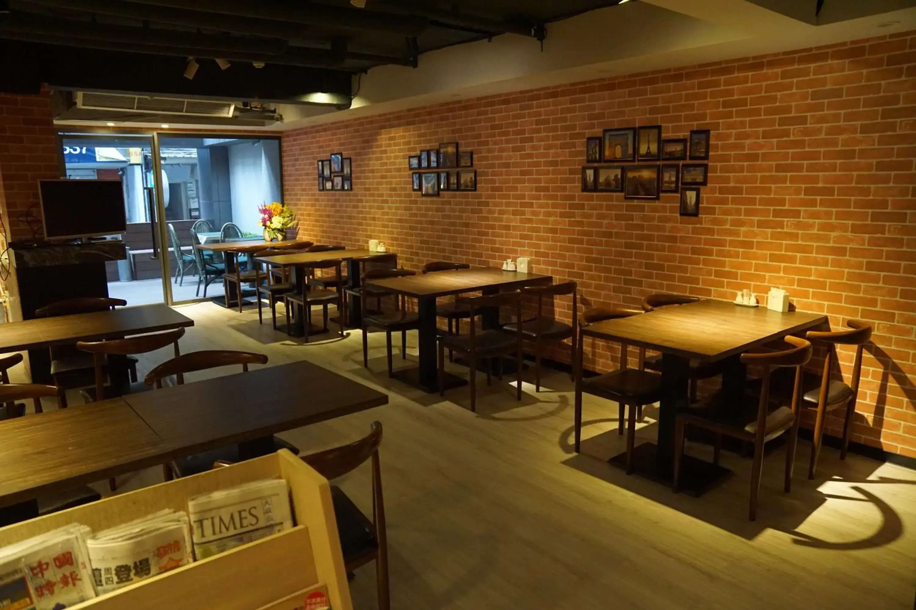 Restaurant/places to eat in Dahshin Hotel Restaurant/places to eat in Dahshin Hotel