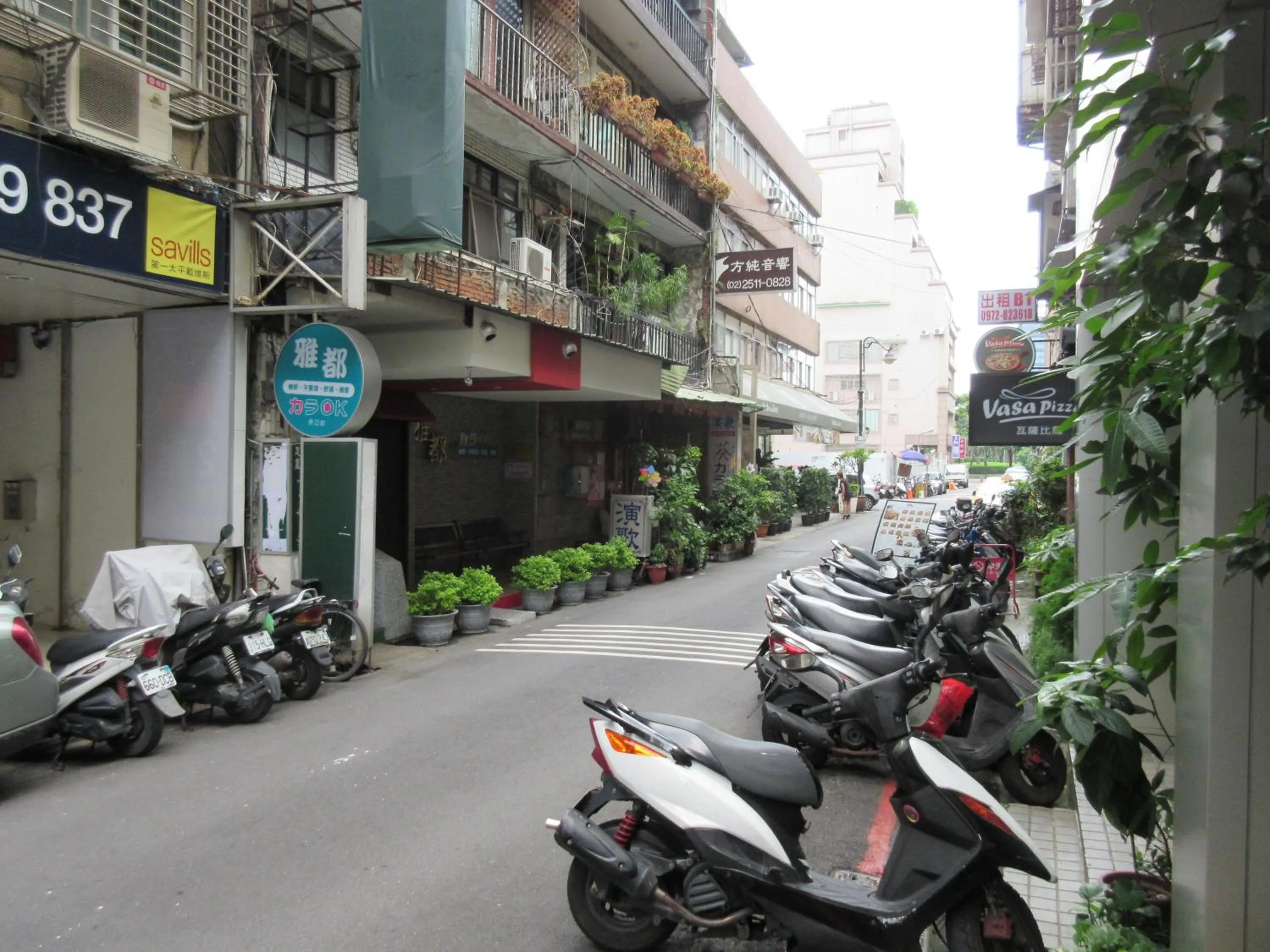 Day in Dahshin Hotel