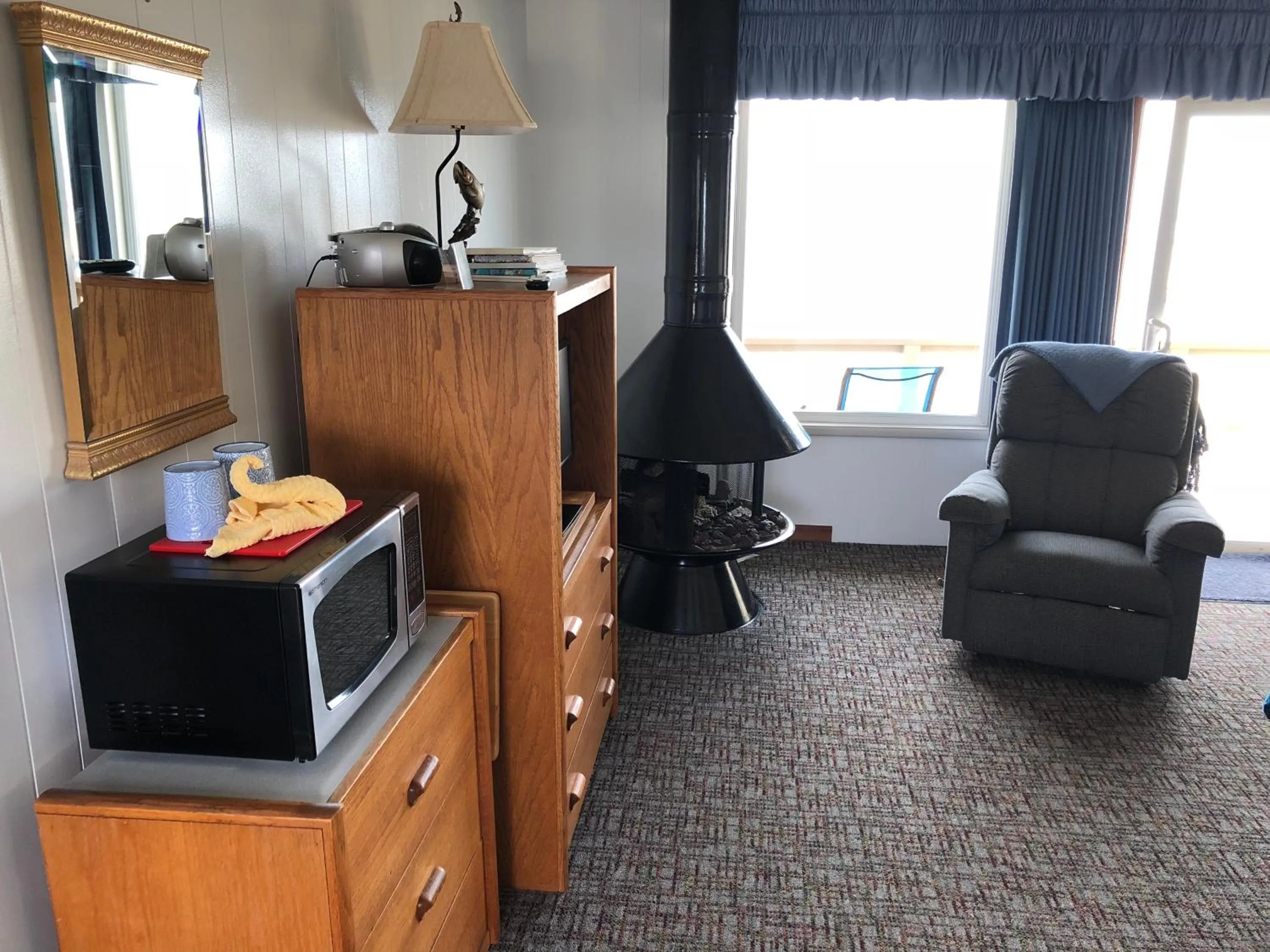 TV and multimedia in Webb's Scenic Surf