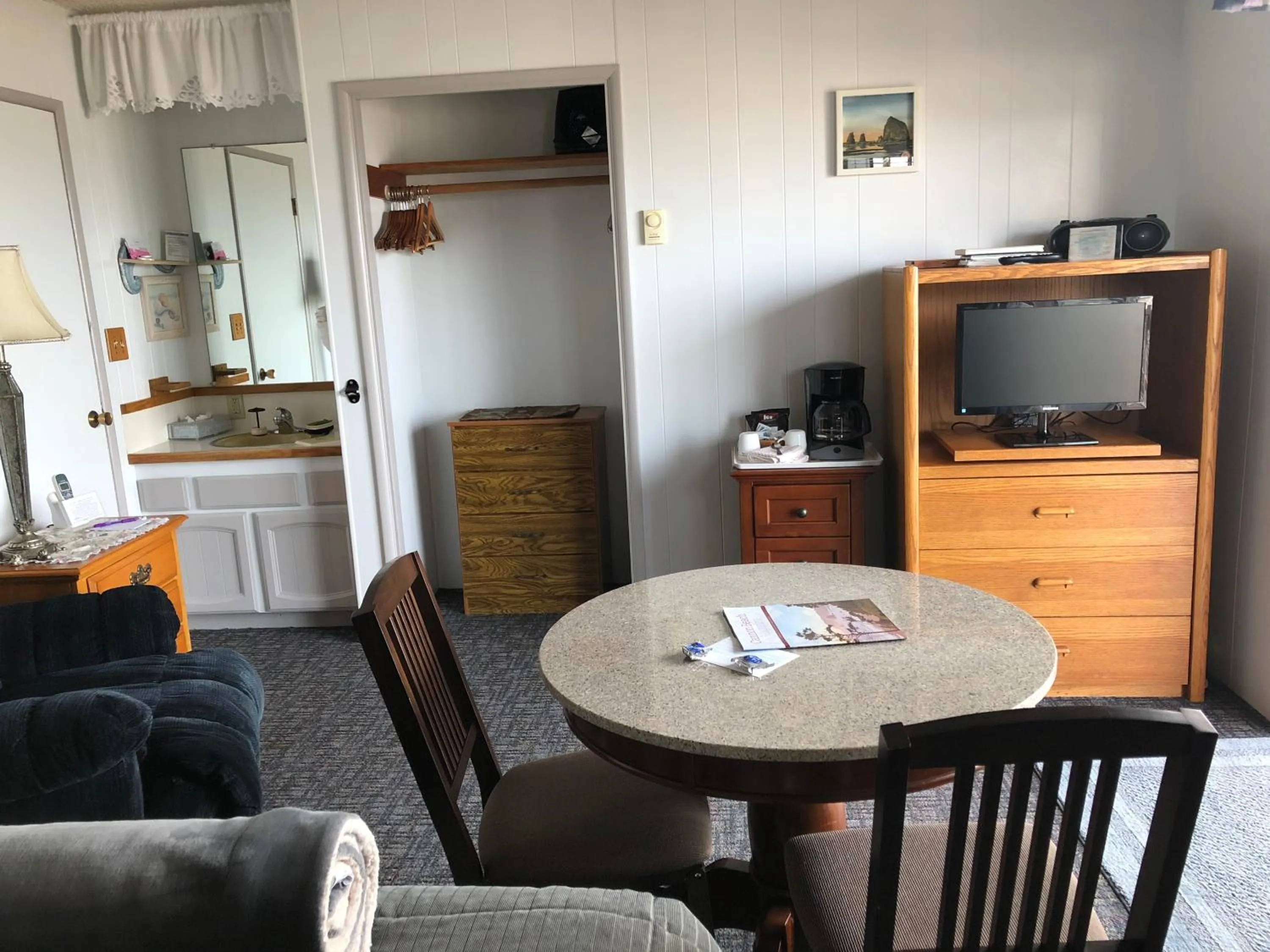 TV and multimedia in Webb's Scenic Surf
