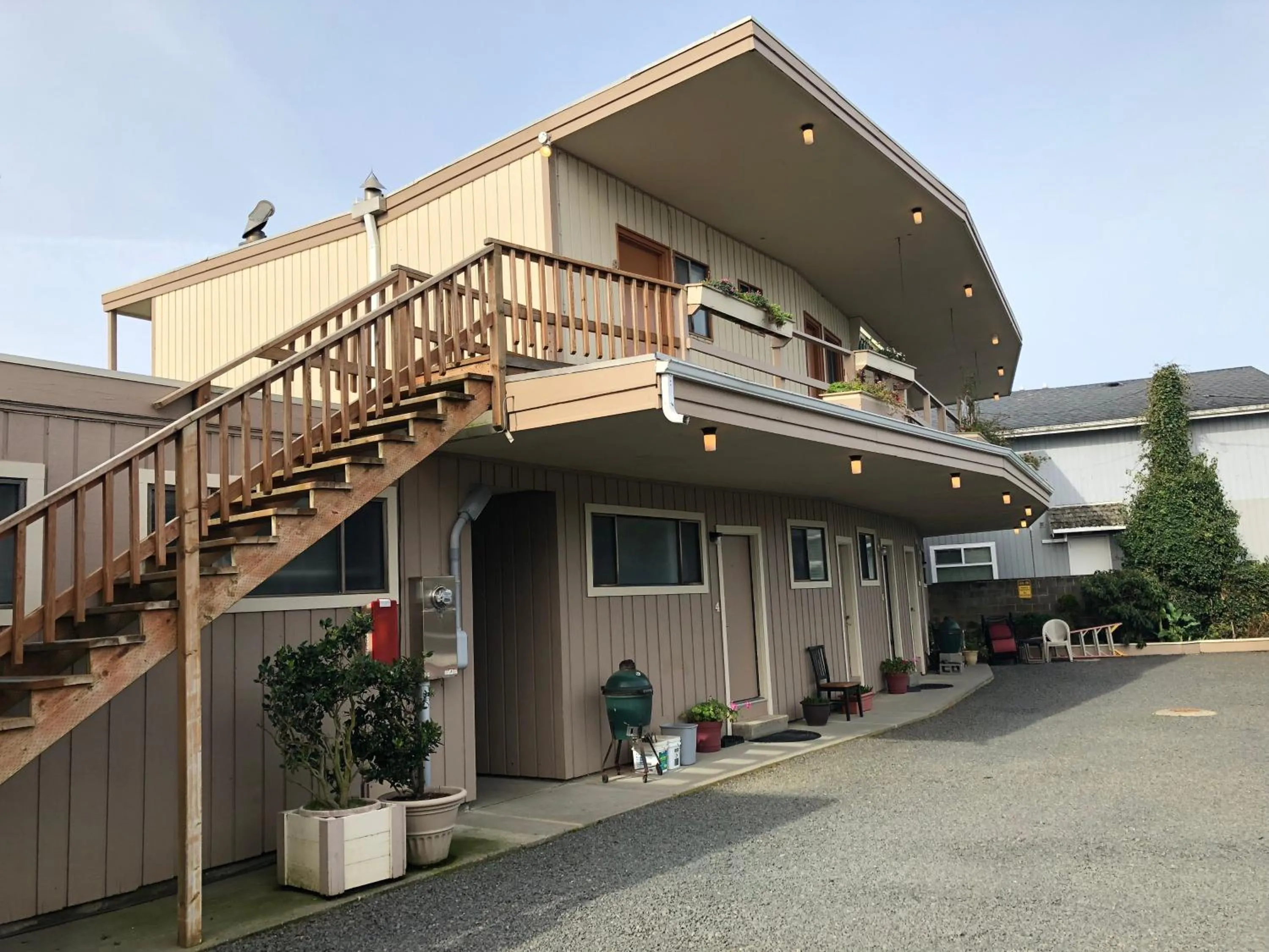 Property building in Webb's Scenic Surf