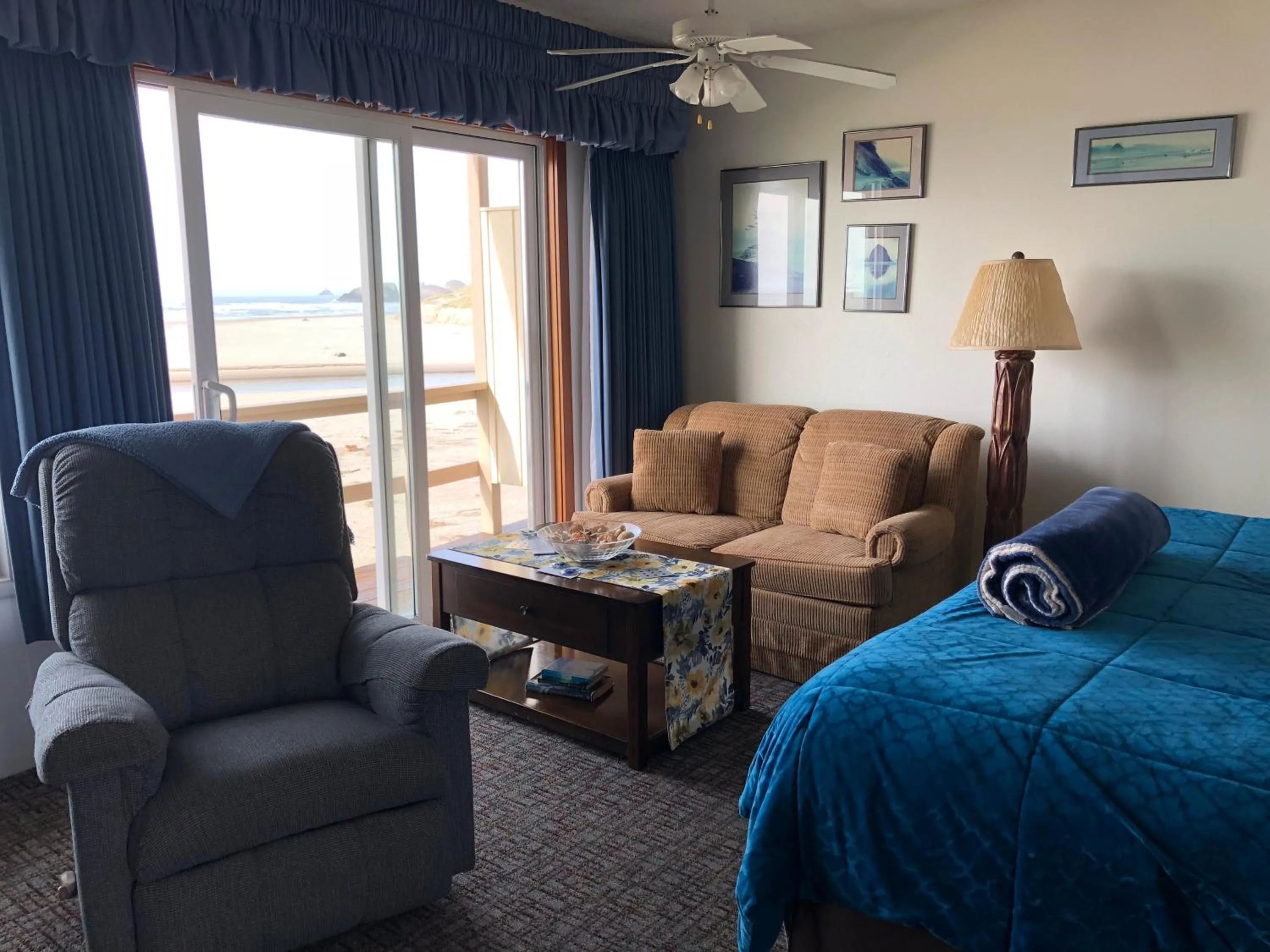 Bed in Webb's Scenic Surf