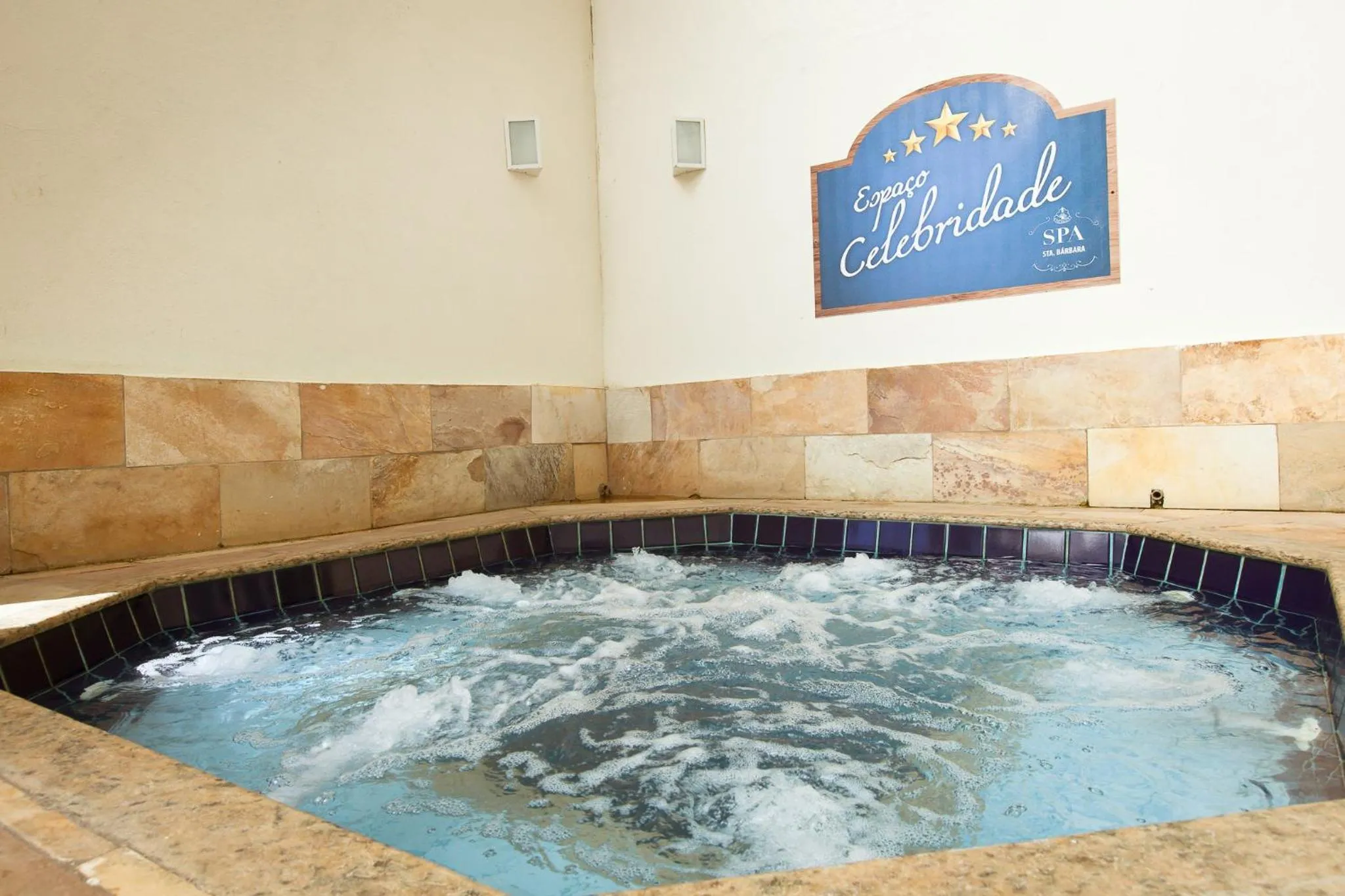 Hot Tub in Hotel Fazenda Santa Barbara