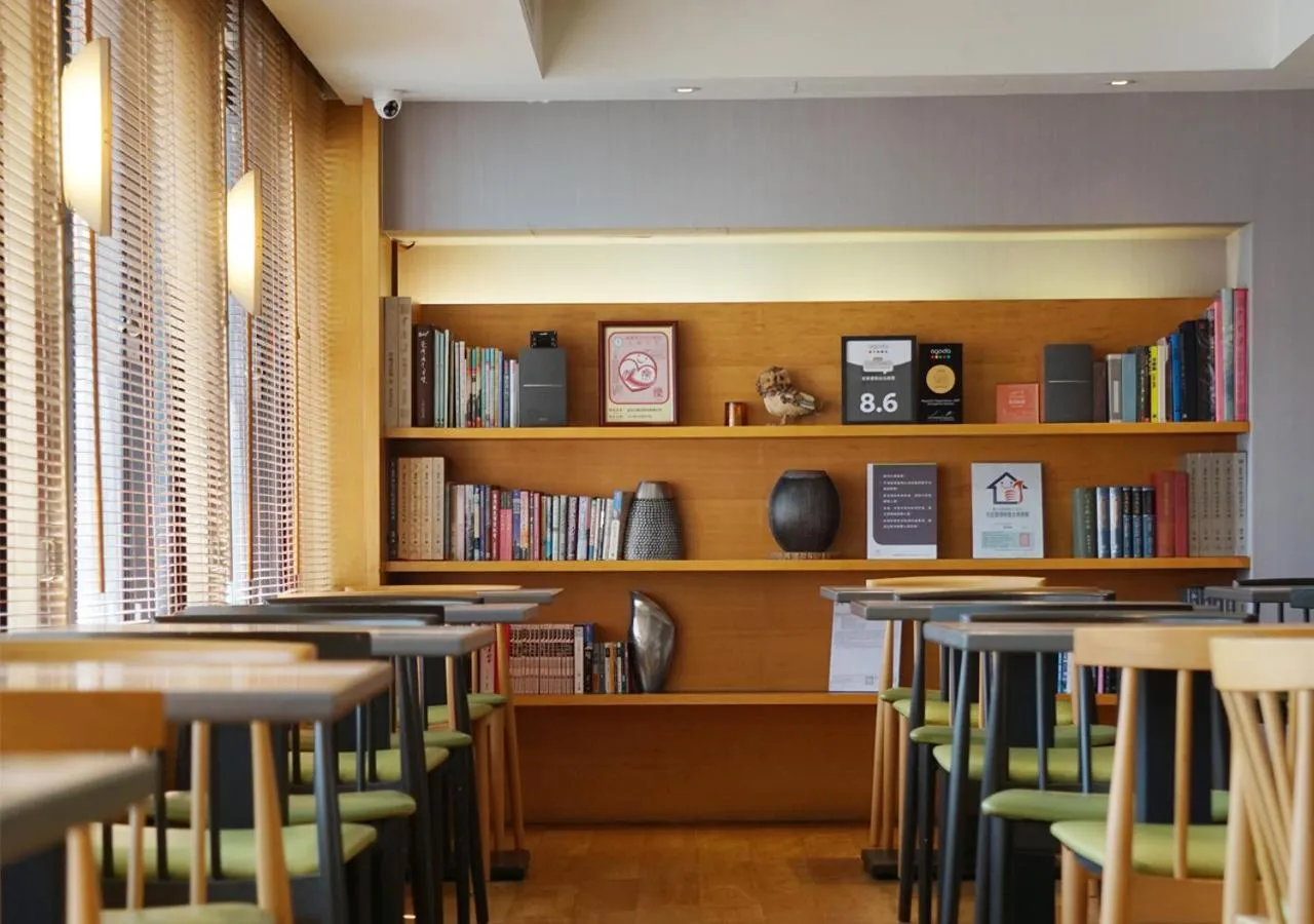 Royal Inn Taipei Nanxi - MRT Zhongshan Station