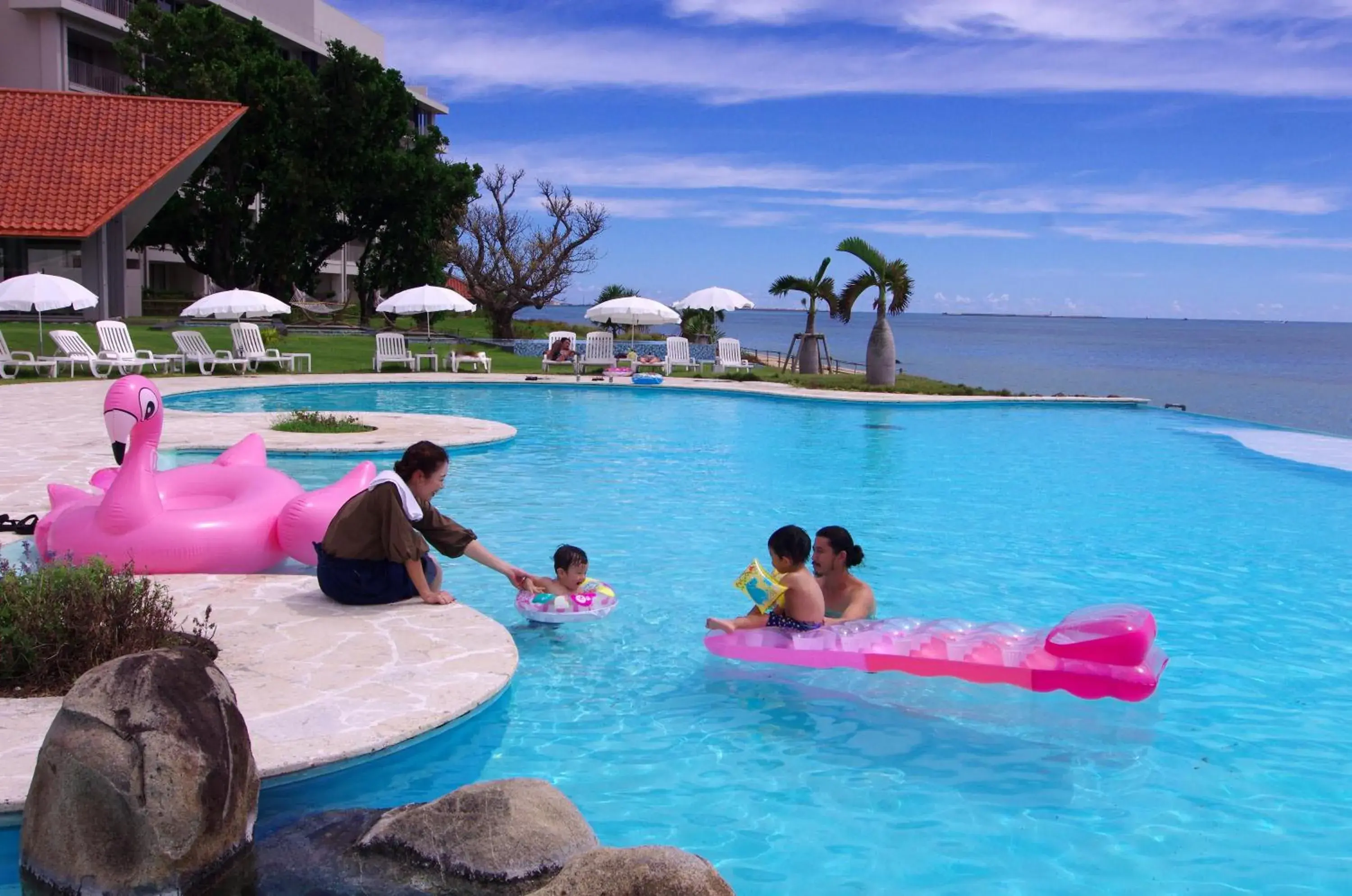Swimming pool in Beach Hotel Sunshine Ishigakijima Swimming pool in Beach Hotel Sunshine Ishigakijima
