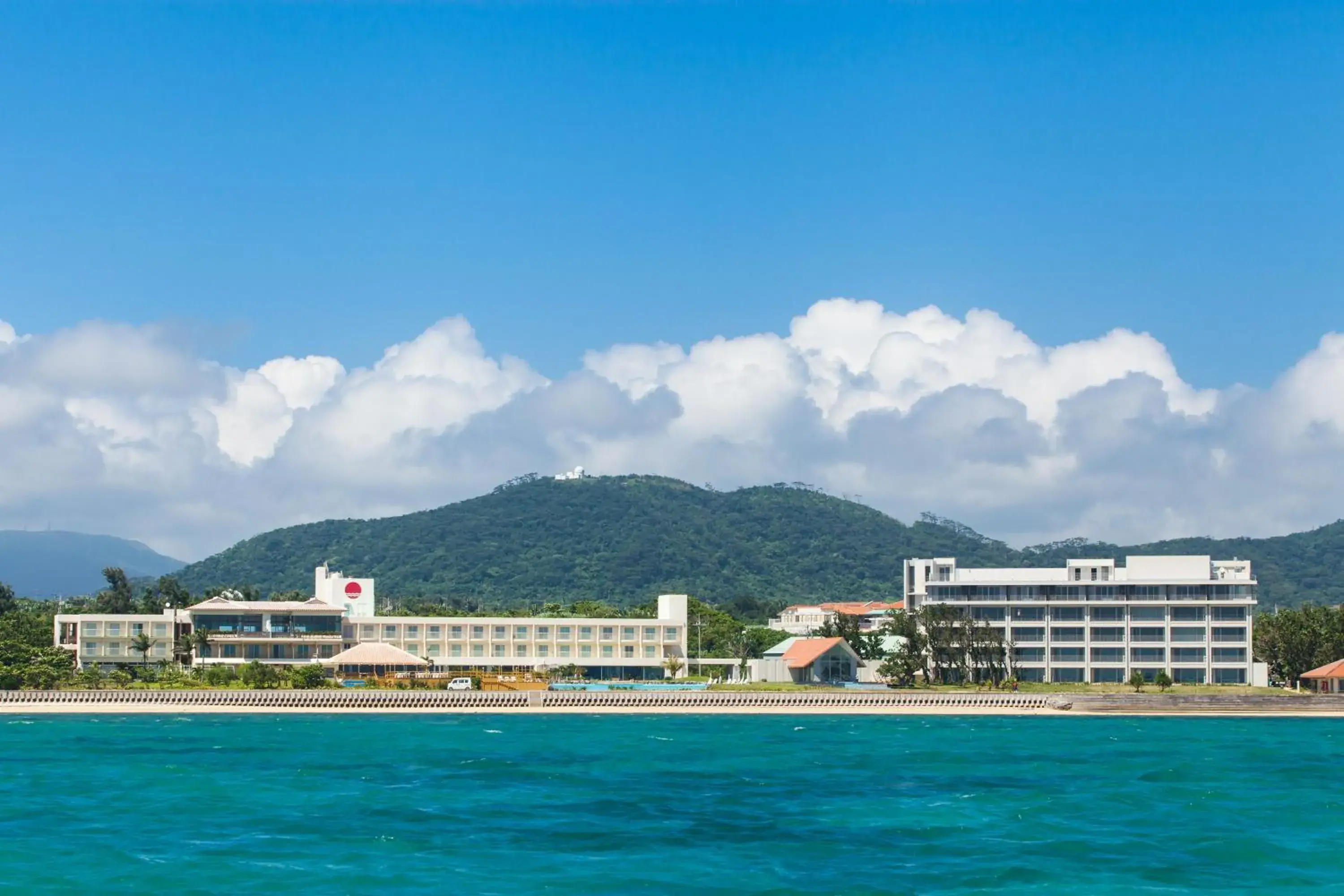 Facade/entrance in Beach Hotel Sunshine Ishigakijima Facade/entrance in Beach Hotel Sunshine Ishigakijima