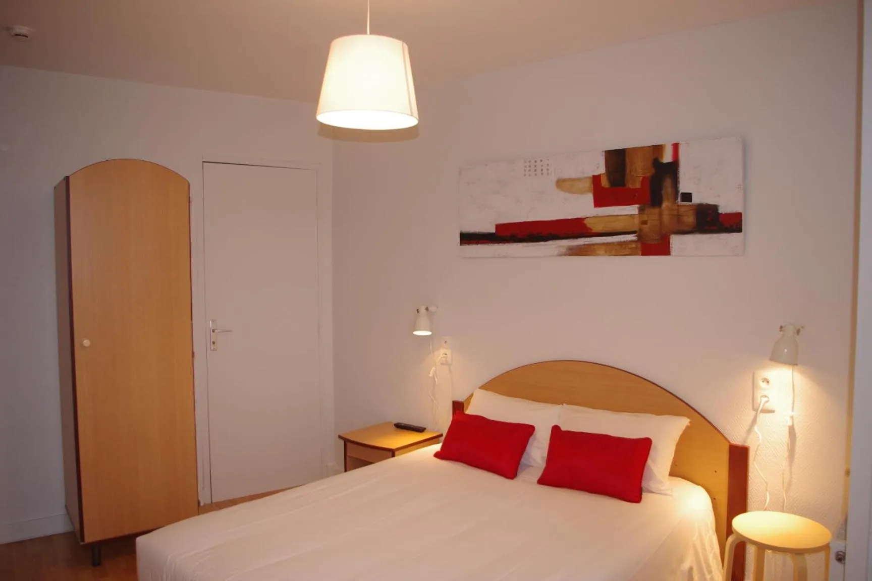 Bedroom, Bed in Hôtel Rapin