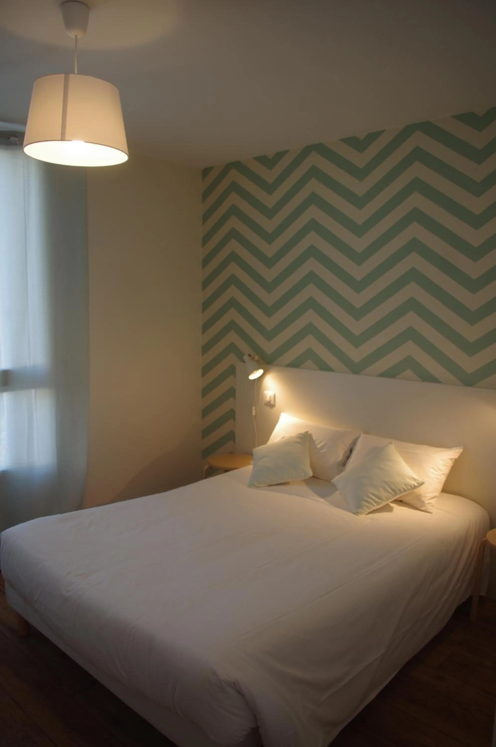 Bedroom, Bed in Hôtel Rapin