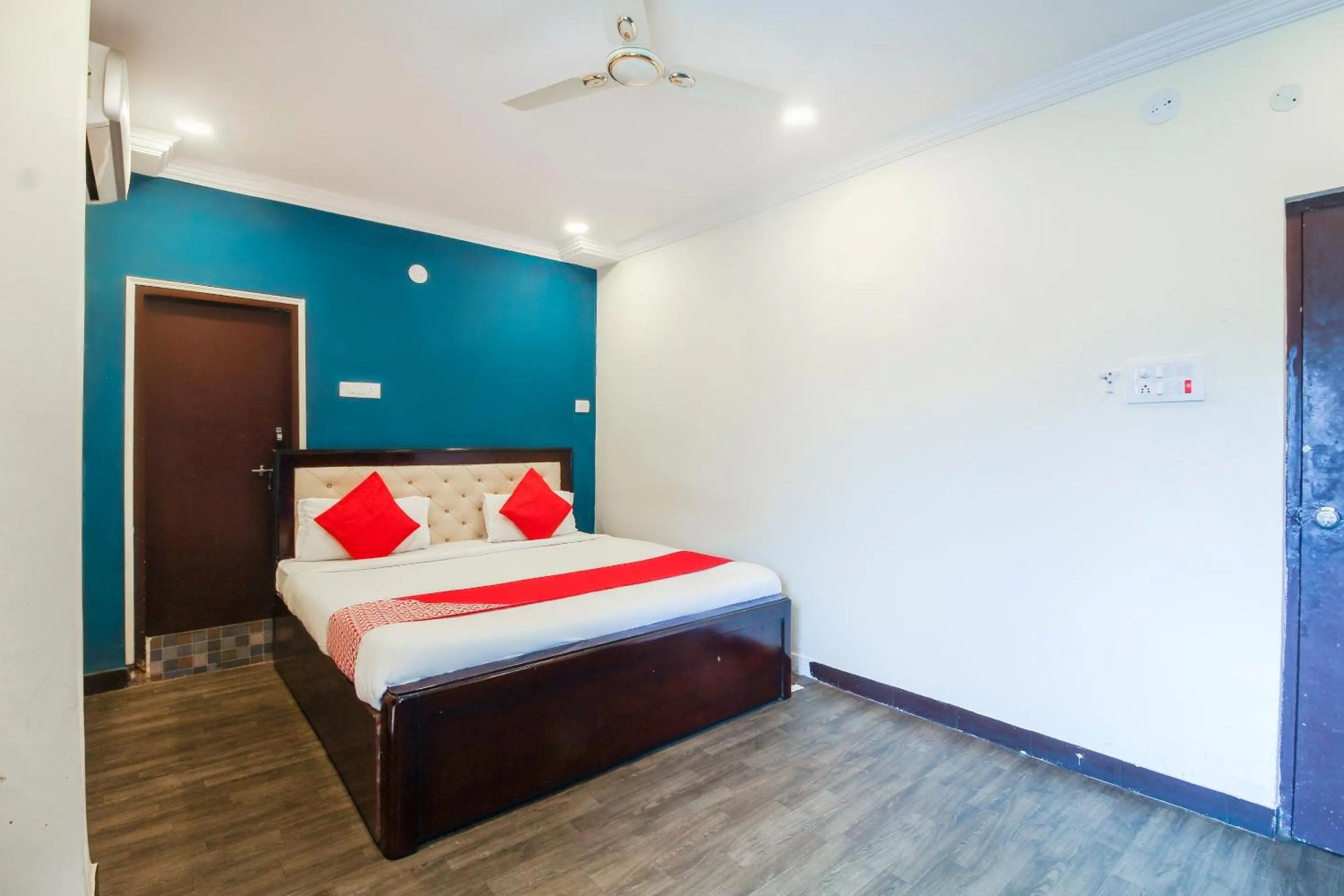 Bedroom, Bed in Hotel O Happy Guest House near LV Prasad eye Hospital