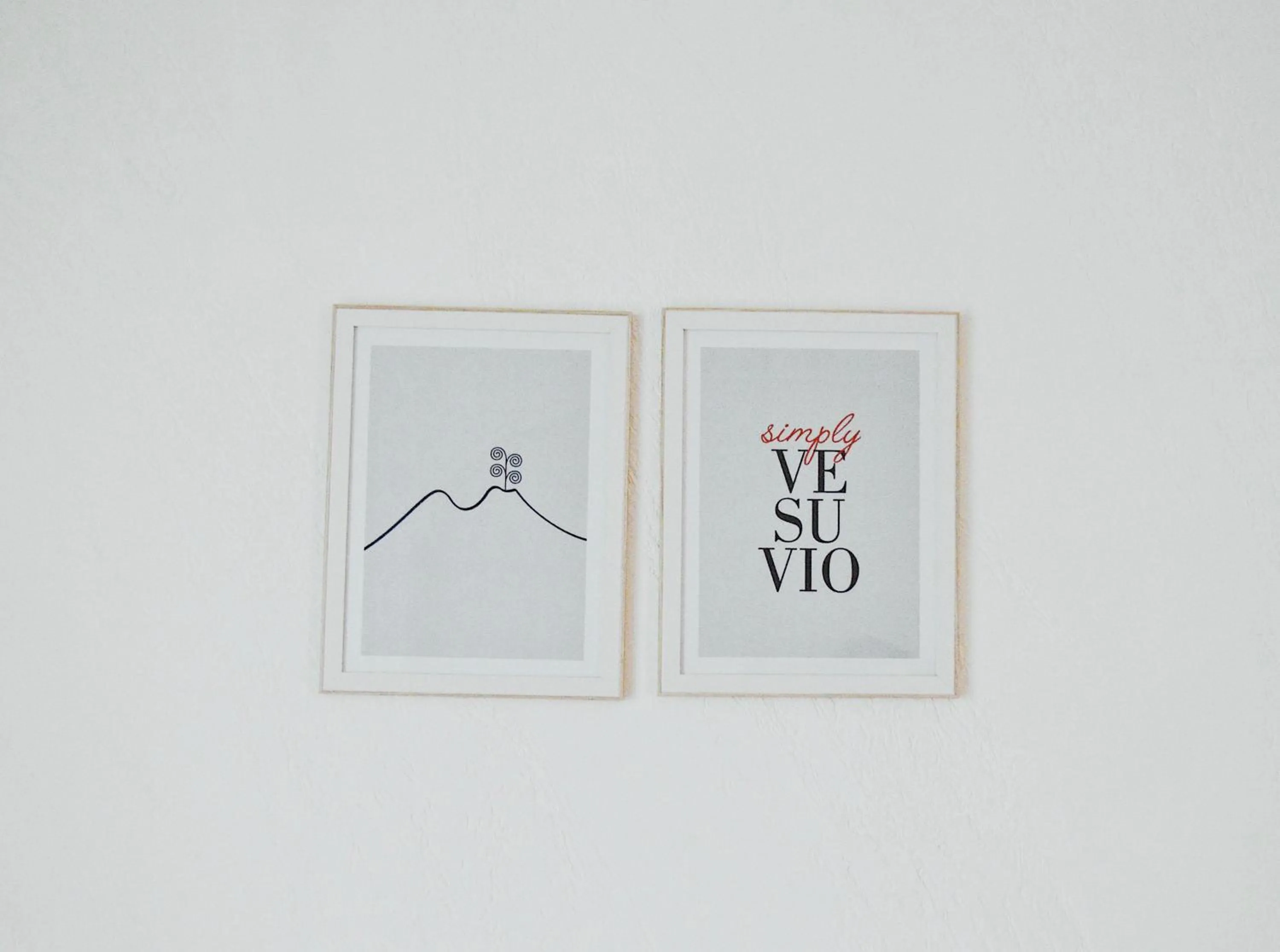 Decorative detail in Civico Vesuvio B&B