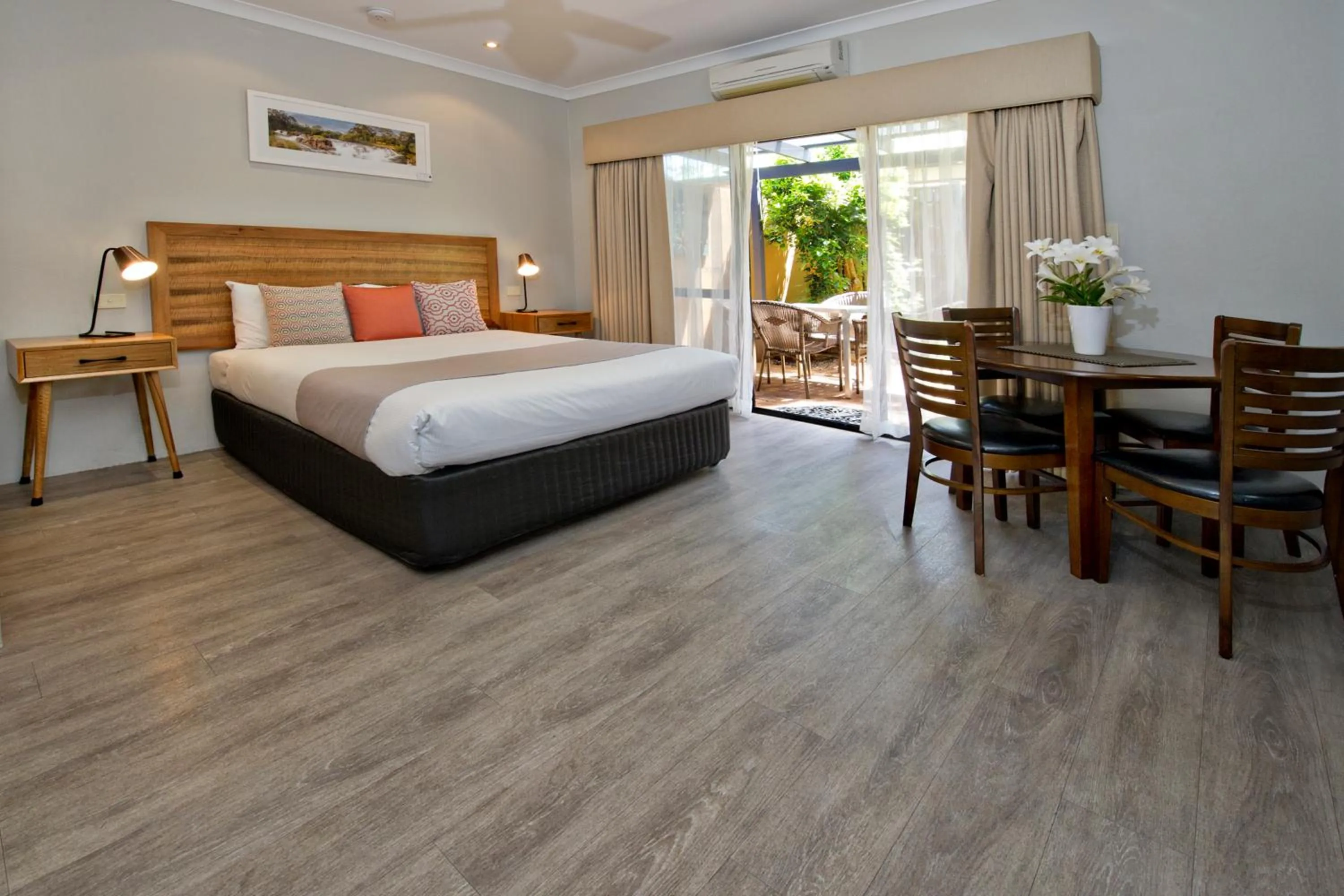 Bed in Vintages Accommodation