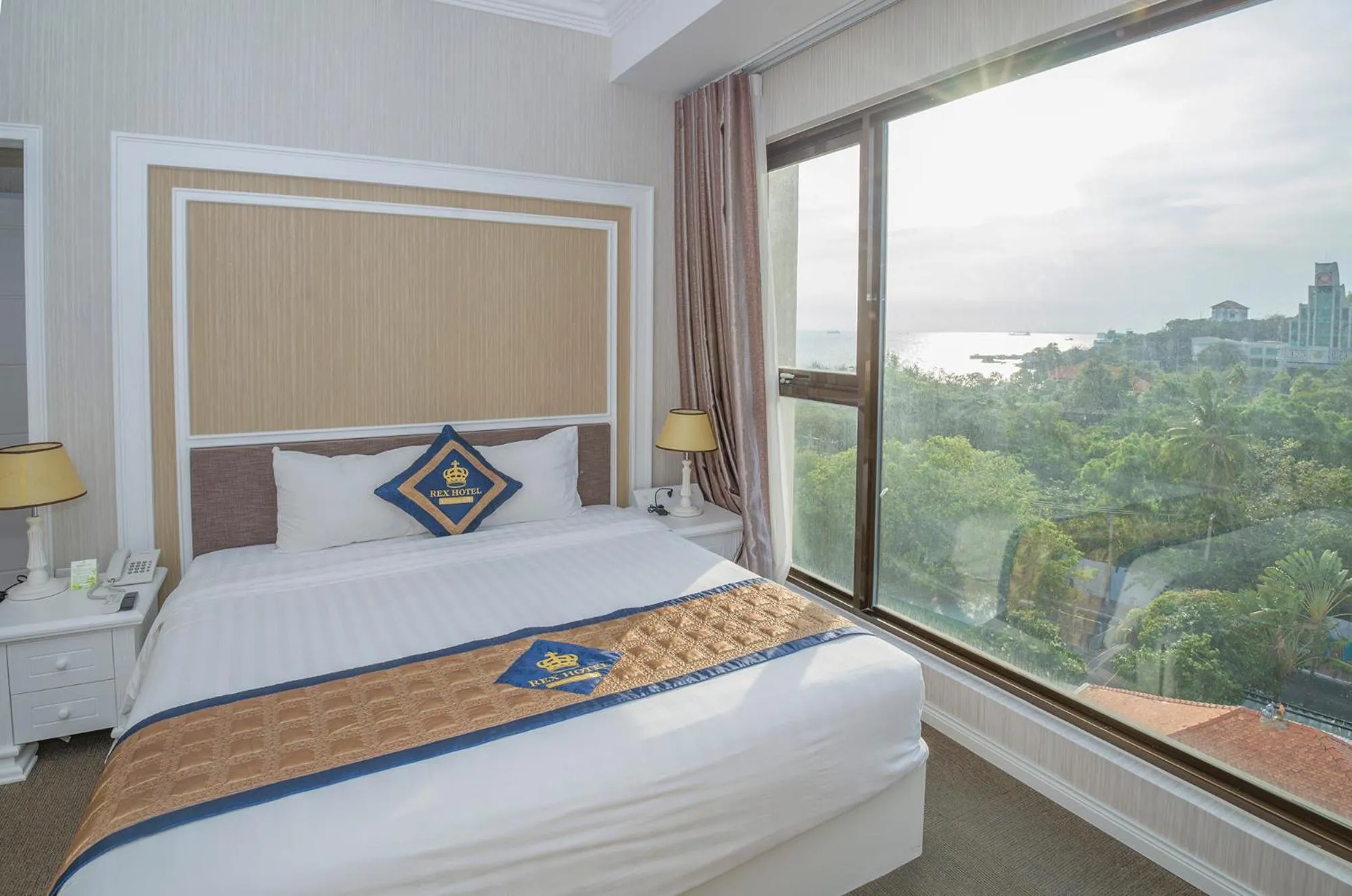 Bedroom, Bed in Rex Hotel Vung Tau