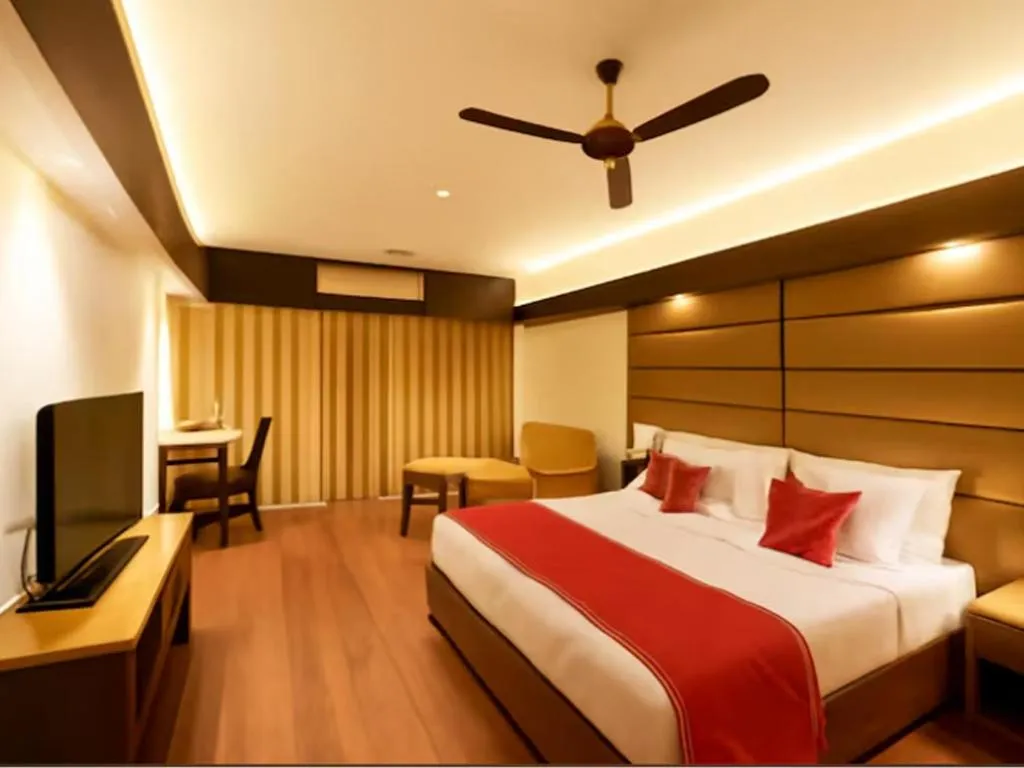 Photo of the whole room, Bed in Hotel Hilltop Palace