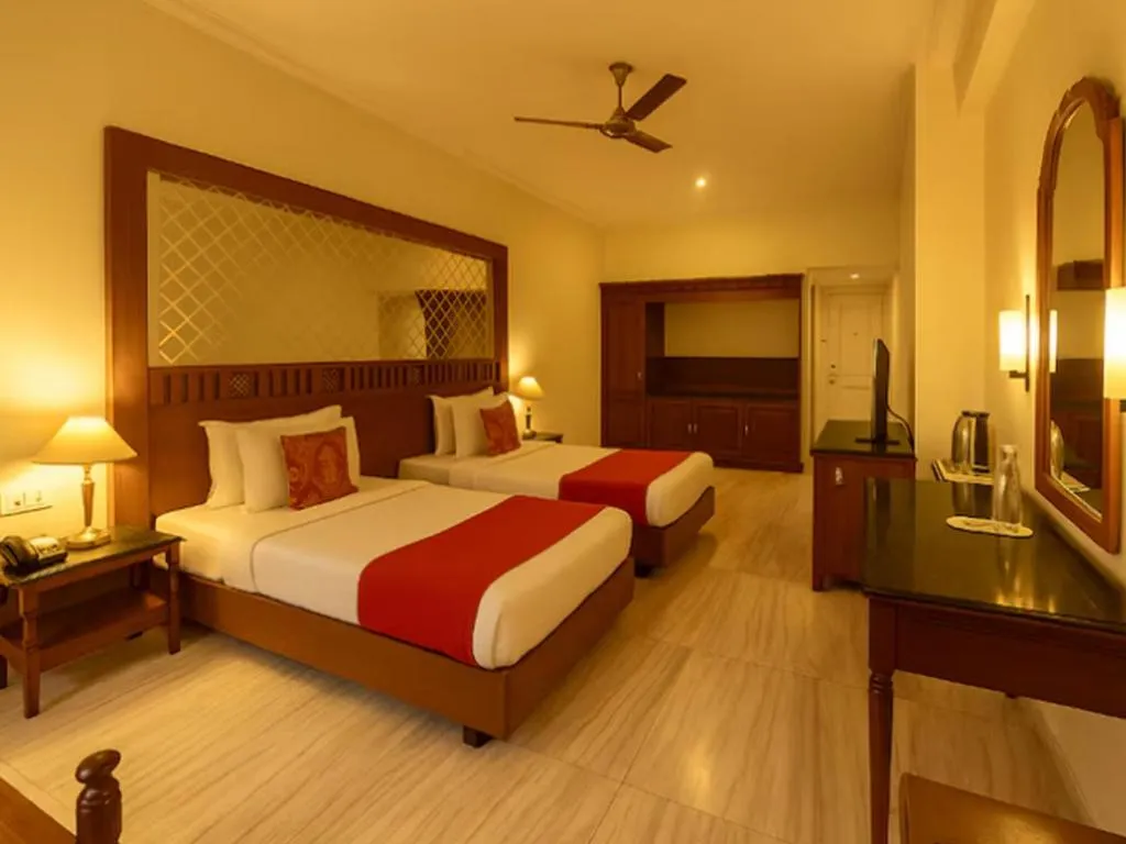 Photo of the whole room, Bed in Hotel Hilltop Palace