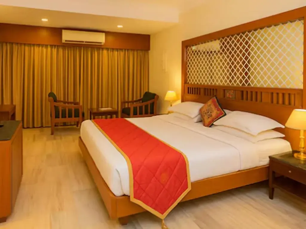 Photo of the whole room, Bed in Hotel Hilltop Palace Photo of the whole room, Bed in Hotel Hilltop Palace