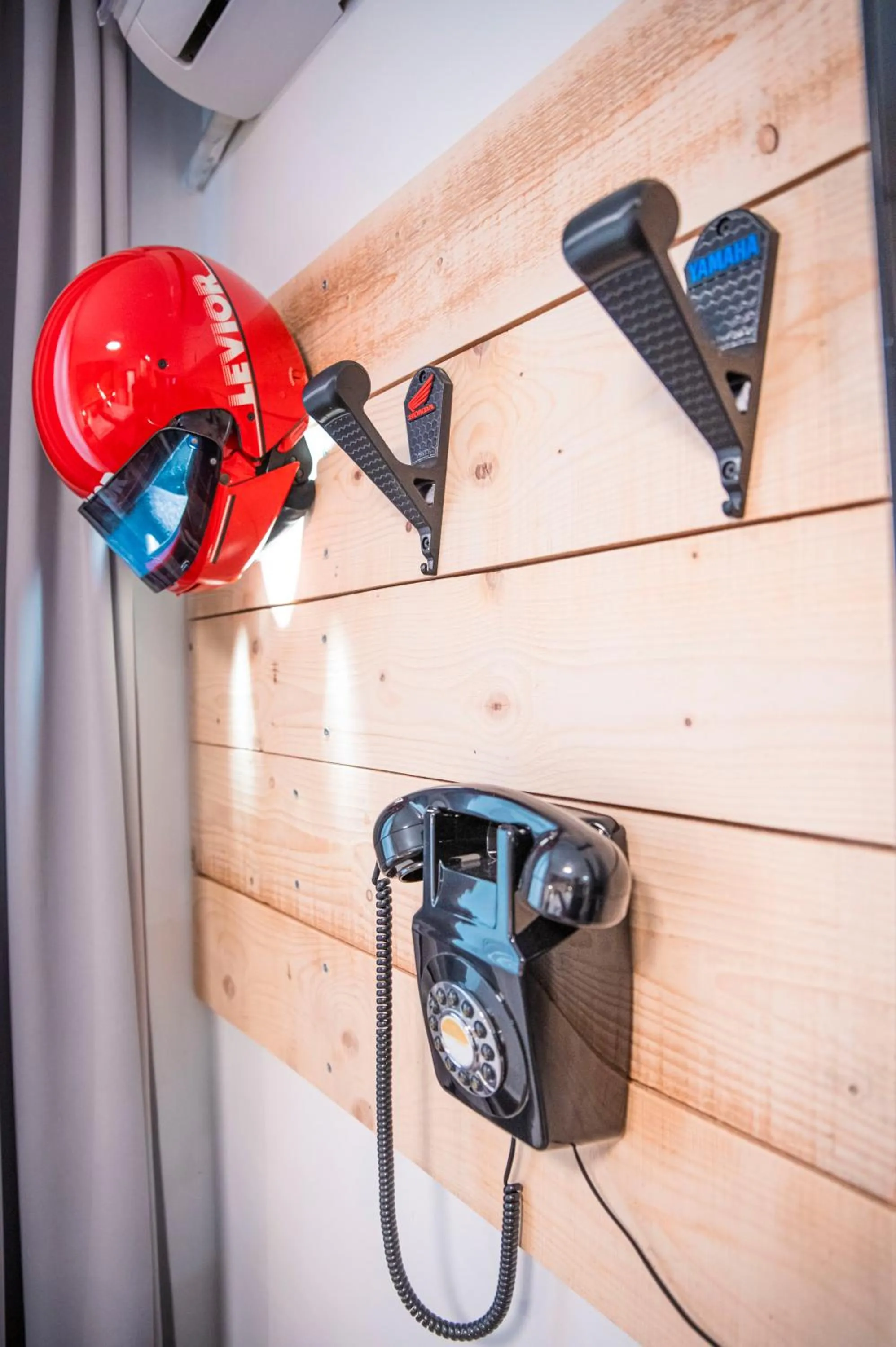 Three Dolphins Hotel with a Rooftop terracе