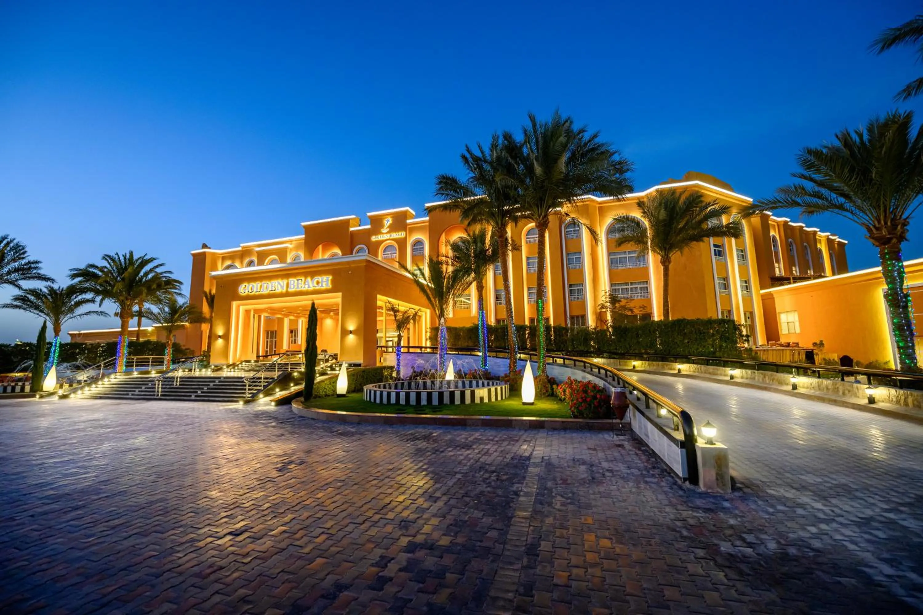 Facade/entrance in Golden Beach Resort