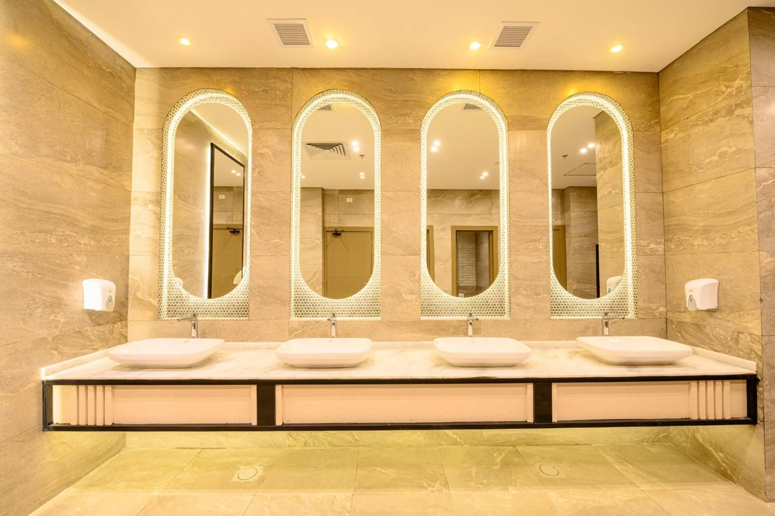 Bathroom, Bed in Golden Beach Resort