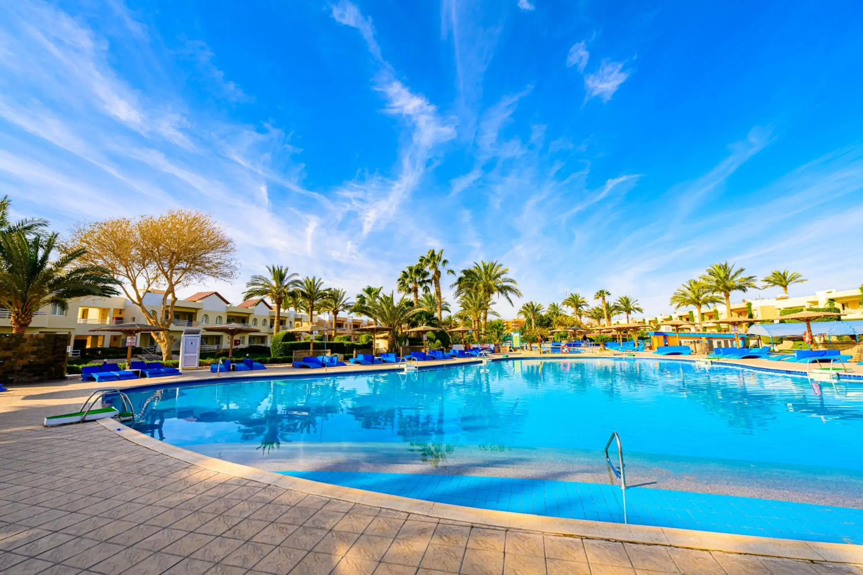 Swimming pool in Golden Beach Resort Swimming pool in Golden Beach Resort