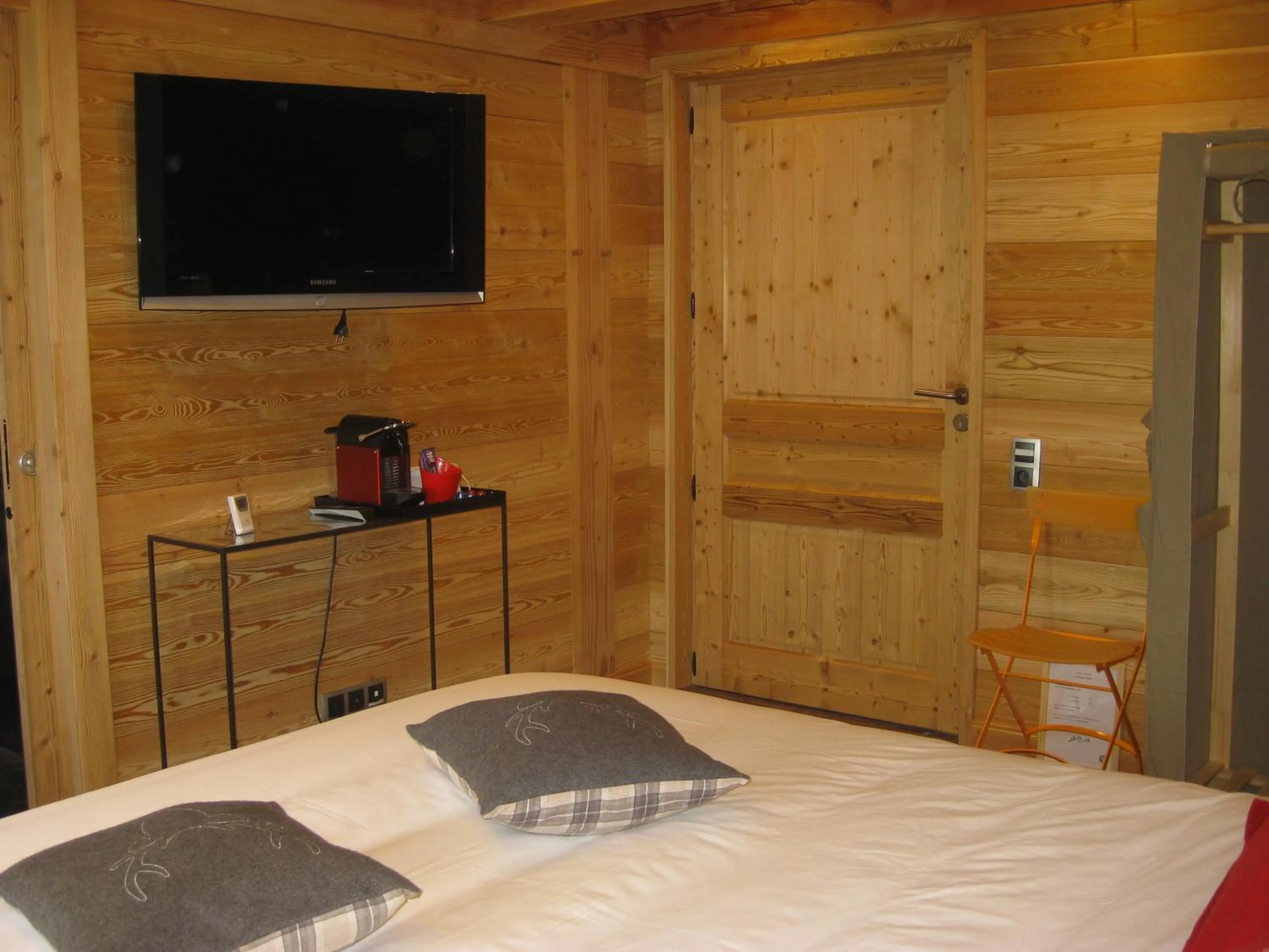 TV and multimedia, Bed in Chambres d'hôtes La Vercouline