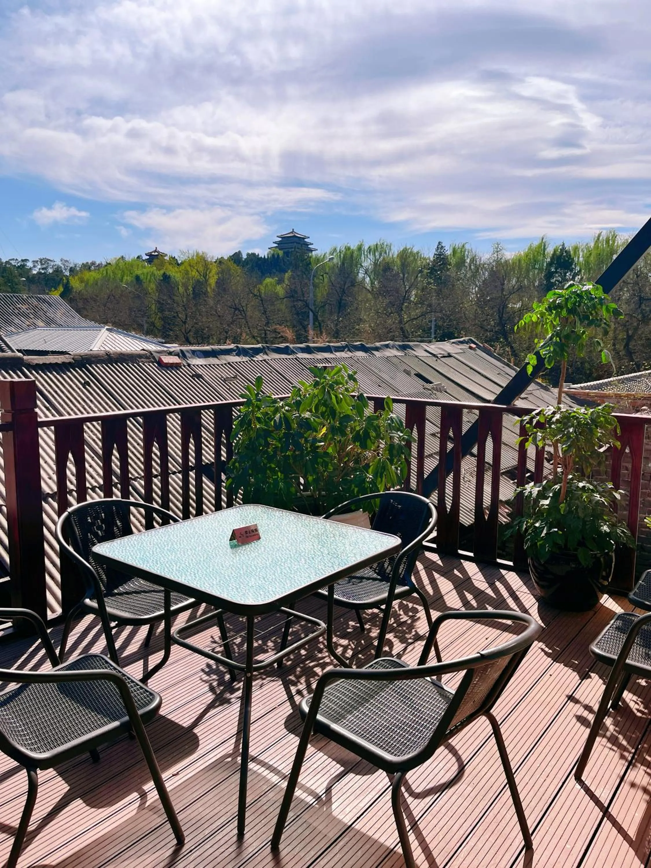 Property building in Jingshan Garden Hotel