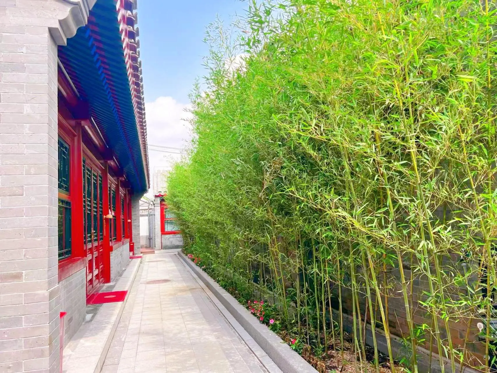 Property building in Jingshan Garden Hotel
