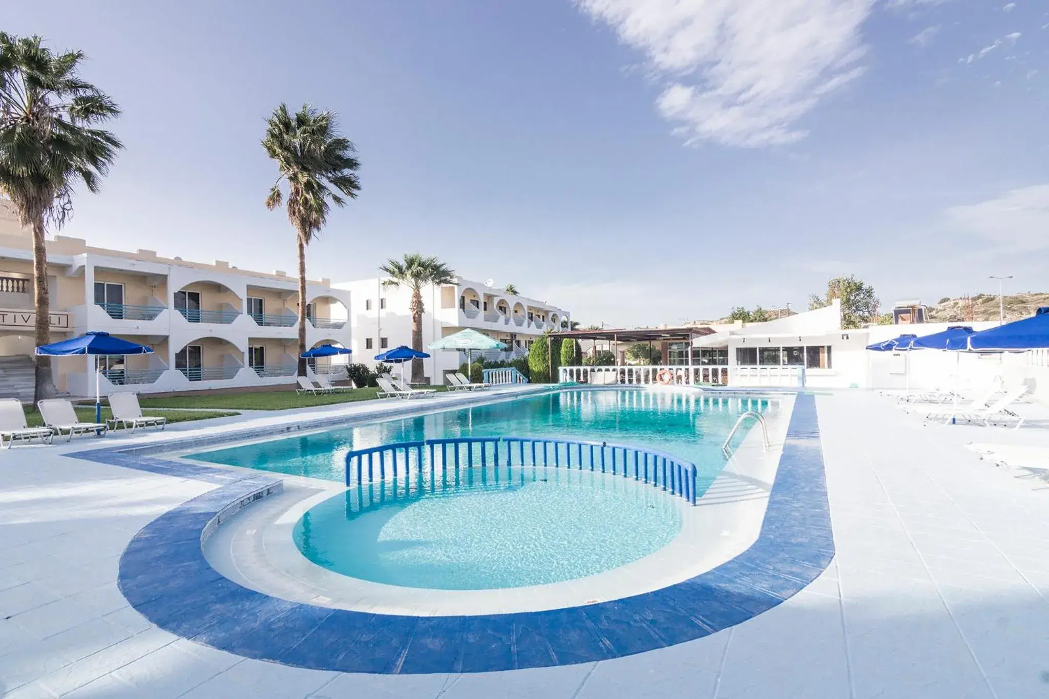 Swimming pool in Tivoli Hotel Swimming pool in Tivoli Hotel