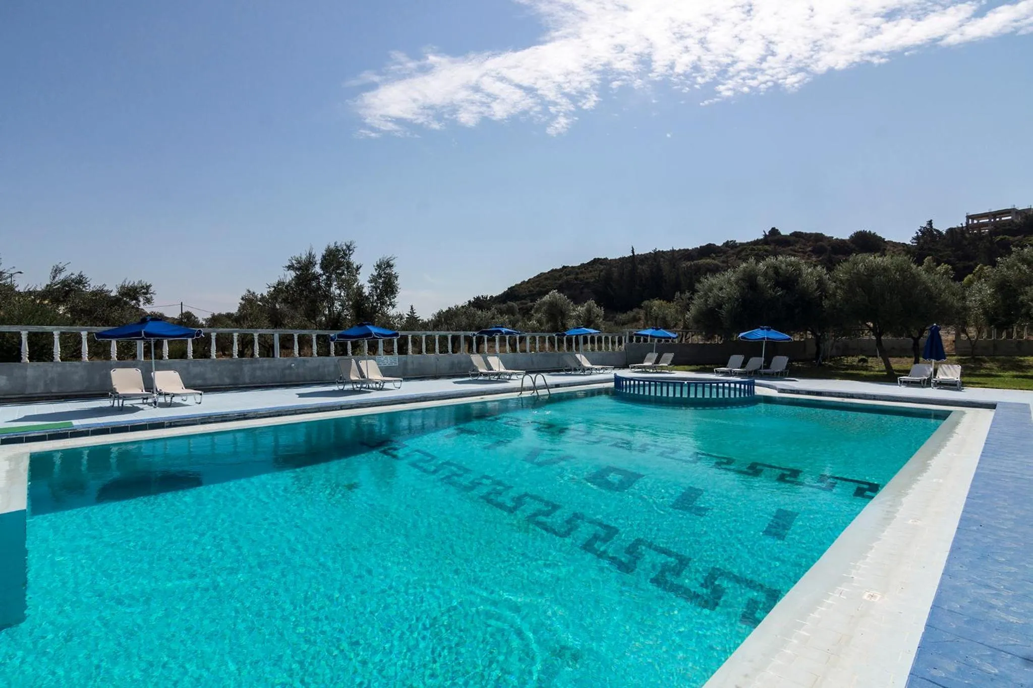 Swimming pool in Tivoli Hotel