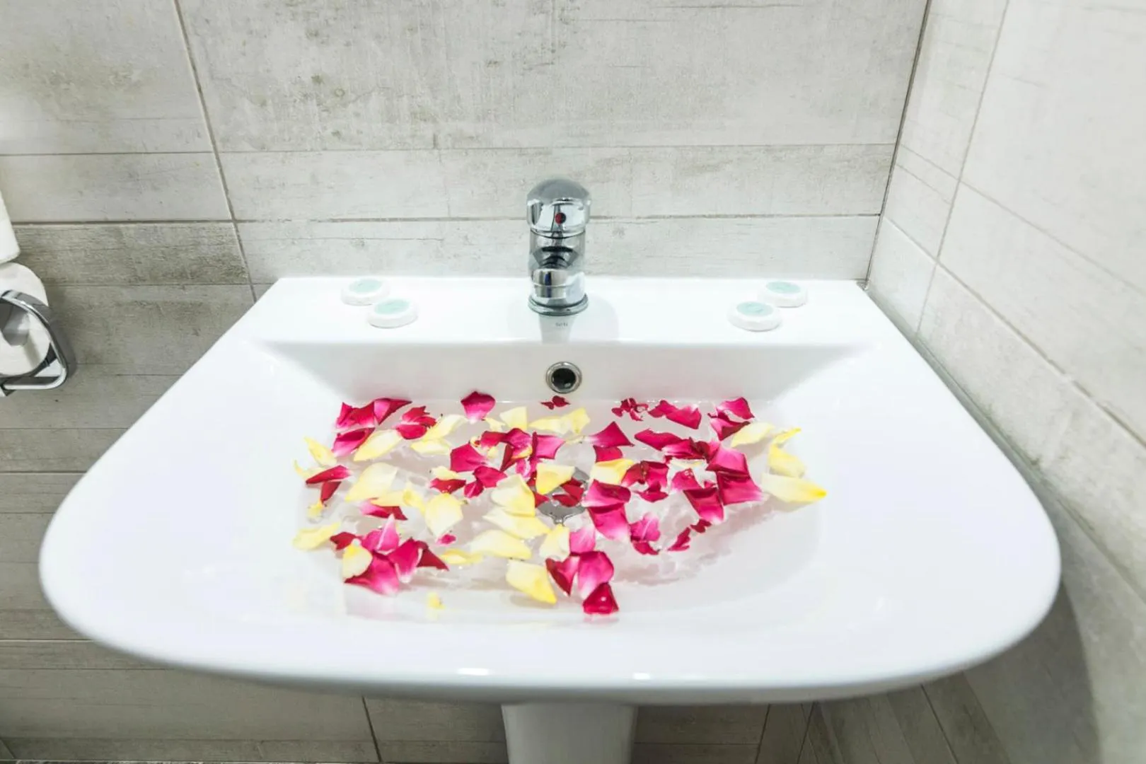 Bathroom in Tivoli Hotel