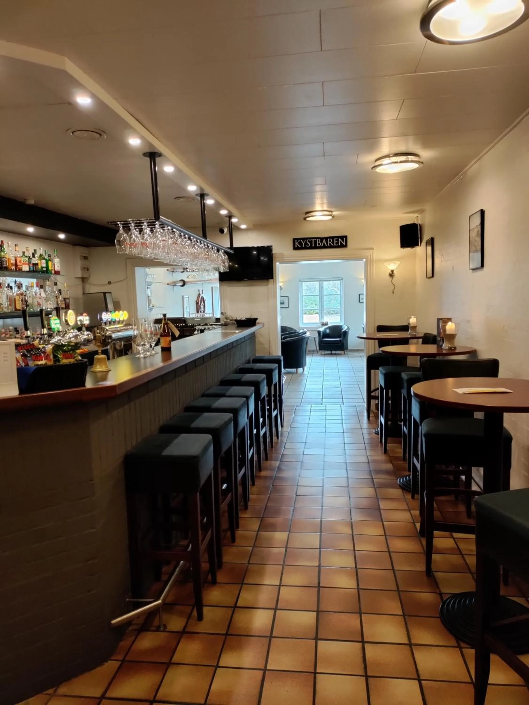 Lounge or bar in Rønnes Hotel