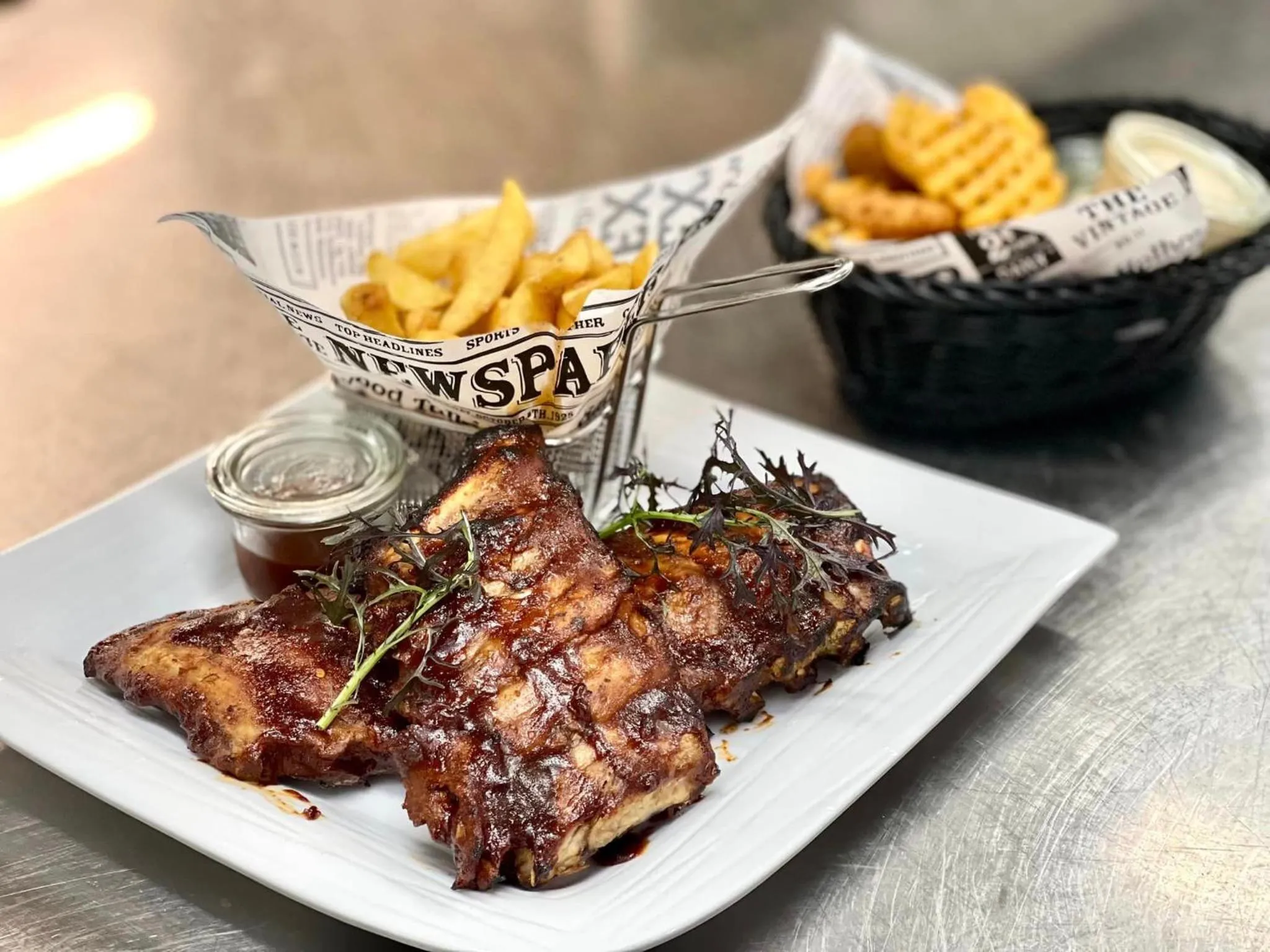 Restaurant/places to eat in Rønnes Hotel