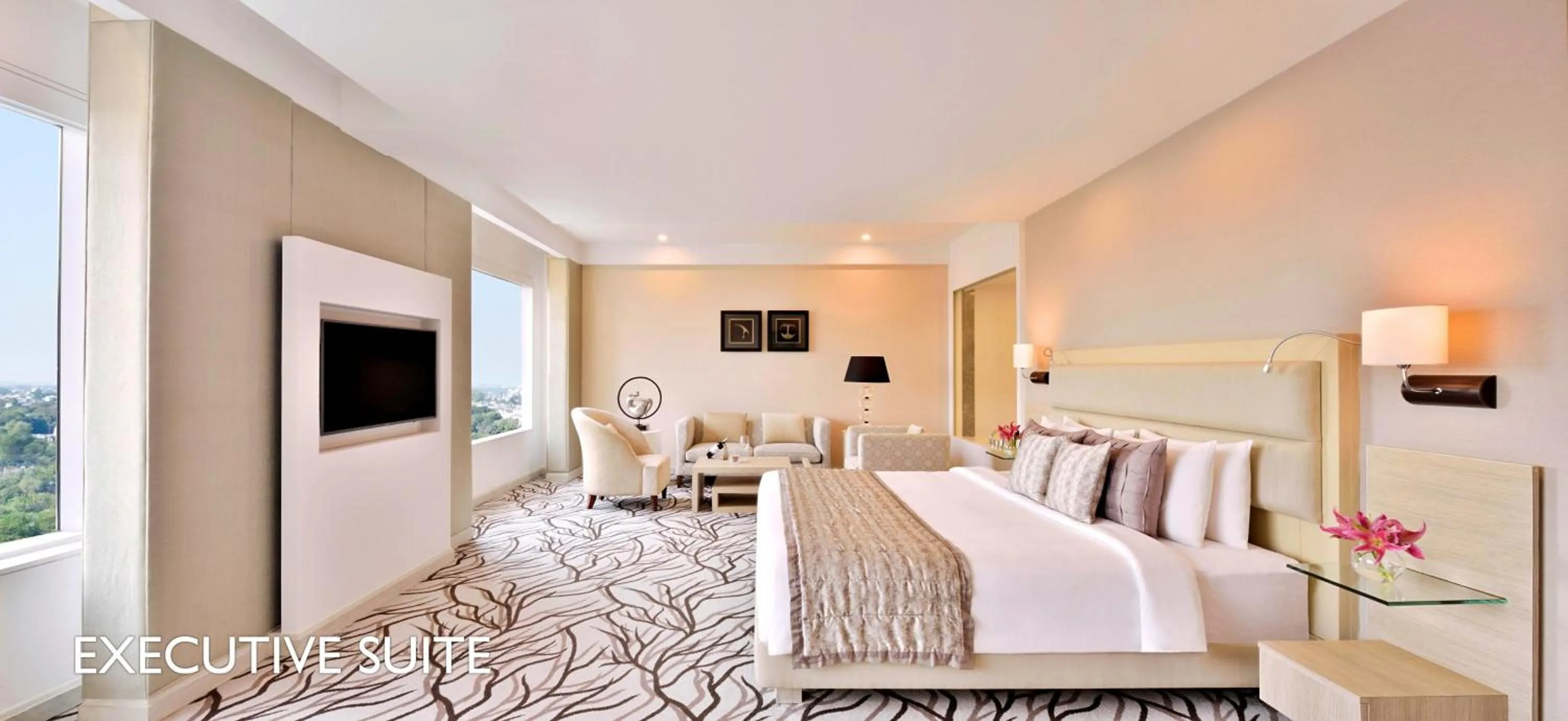 Photo of the whole room, Bed in Radisson Blu Bengaluru Outer Ring Road