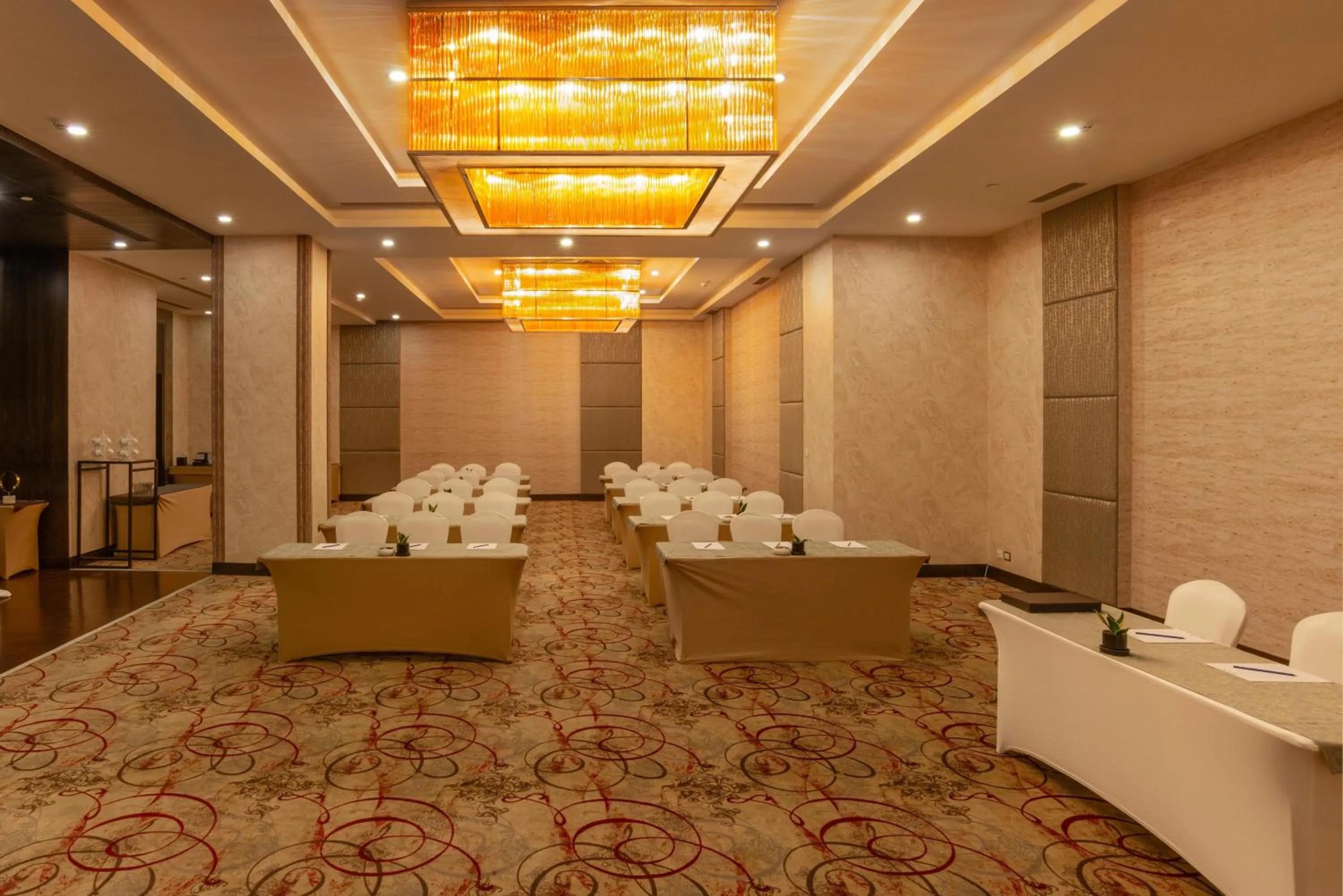 Meeting/conference room in Radisson Blu Bengaluru Outer Ring Road