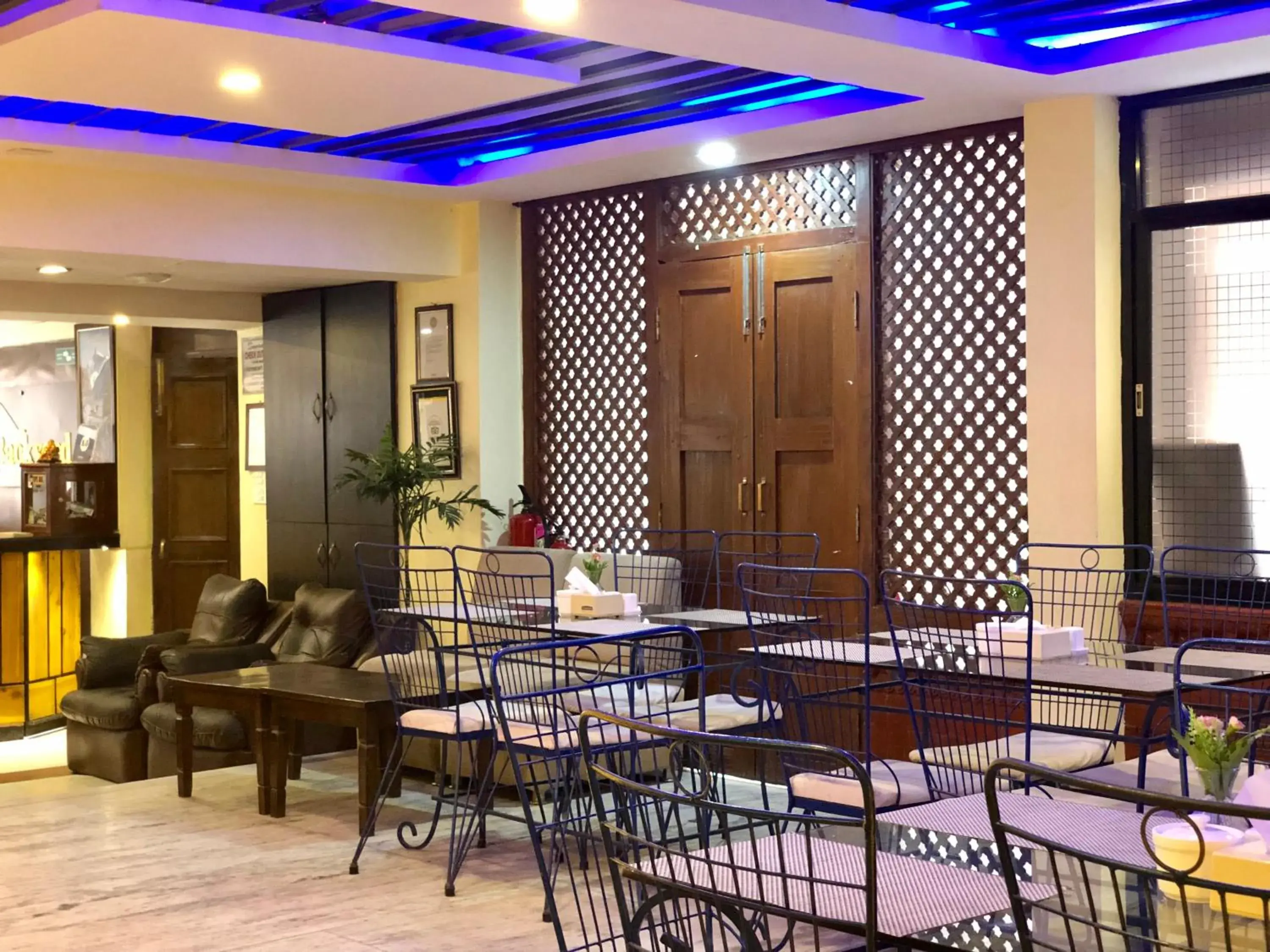 Restaurant/places to eat in Backyard Hotel Restaurant/places to eat in Backyard Hotel